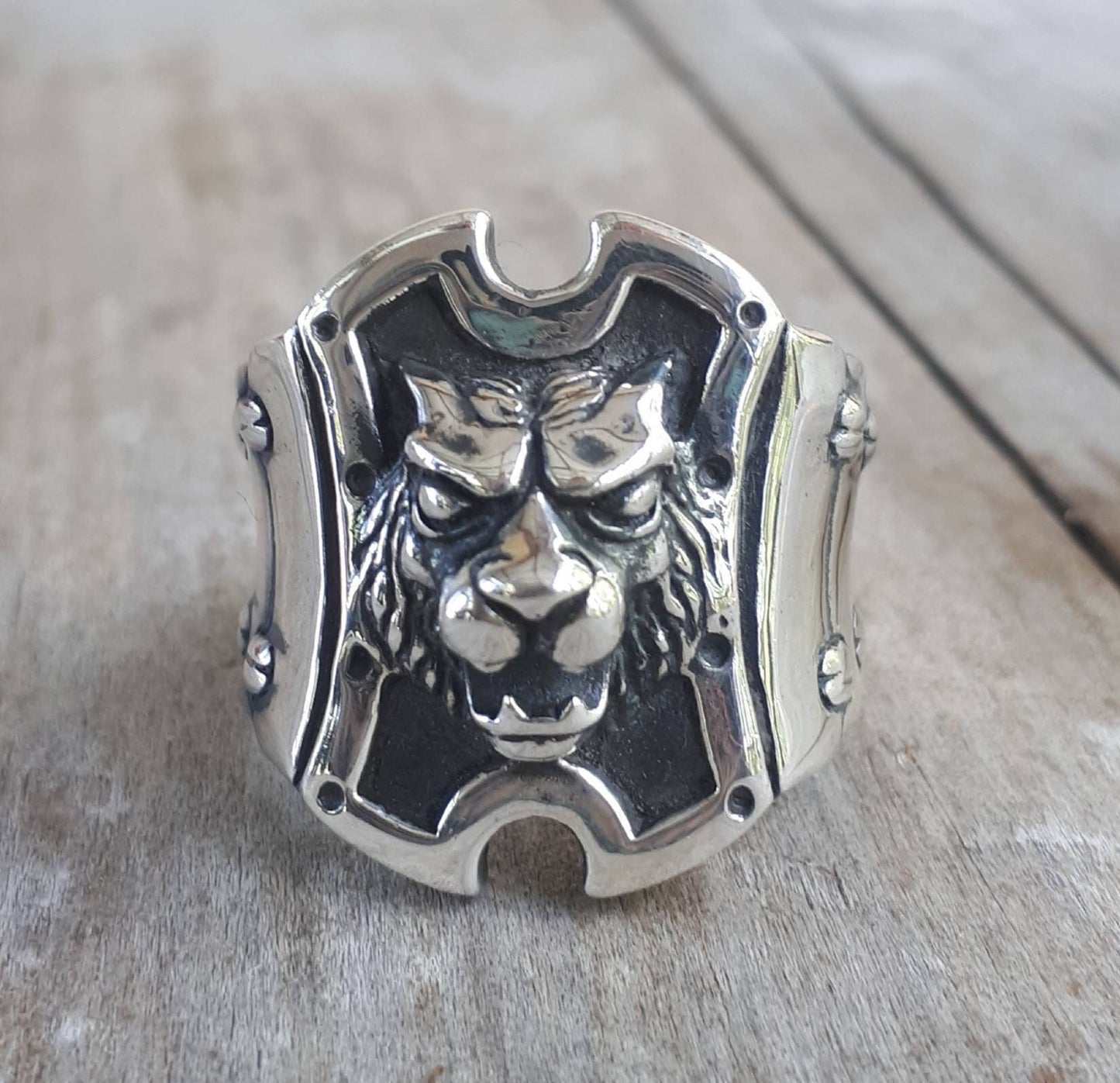 tiger ring,lion ring,steampunk,sterling silver,medievil,Large gothic lion,tiger,victorian,rockabilly,chunky ring,gladiator,Roman,signet ring
