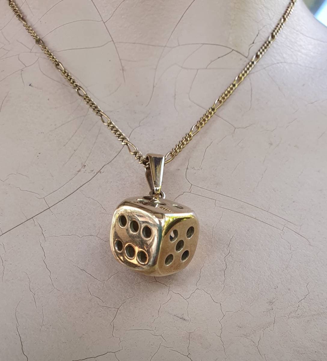 9k Dice pendant,9ct gold,4 dimensional cube,gambling,casino.roulet,