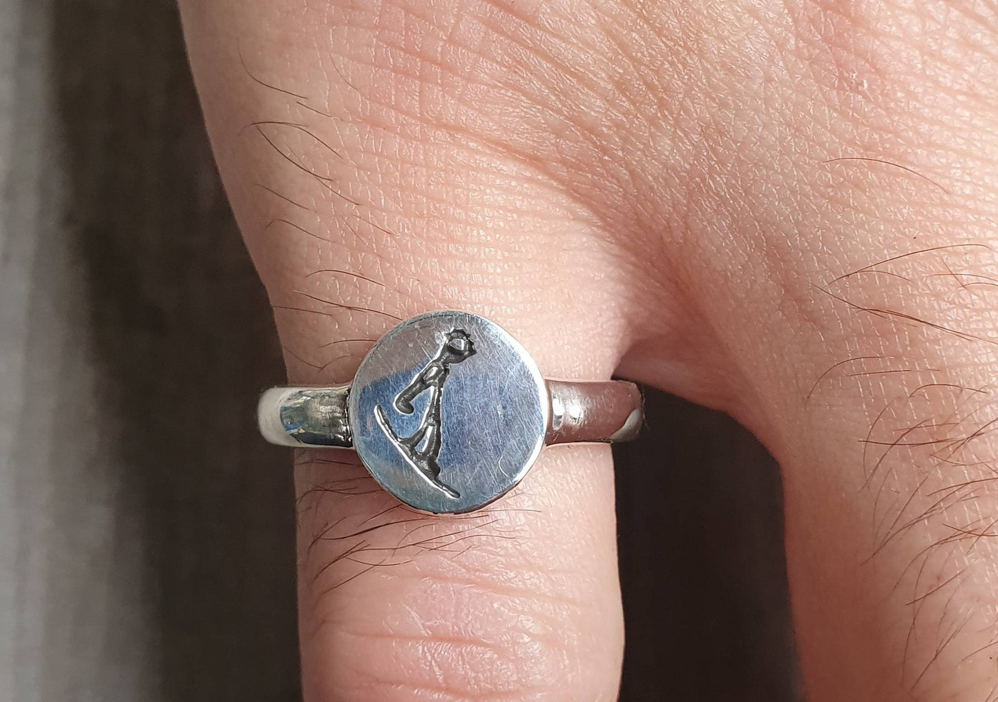 Snowboarder signet ring,or snow skier ring, 925 sterling silver,unisex,plain silver,snowboard, silver signet ring.