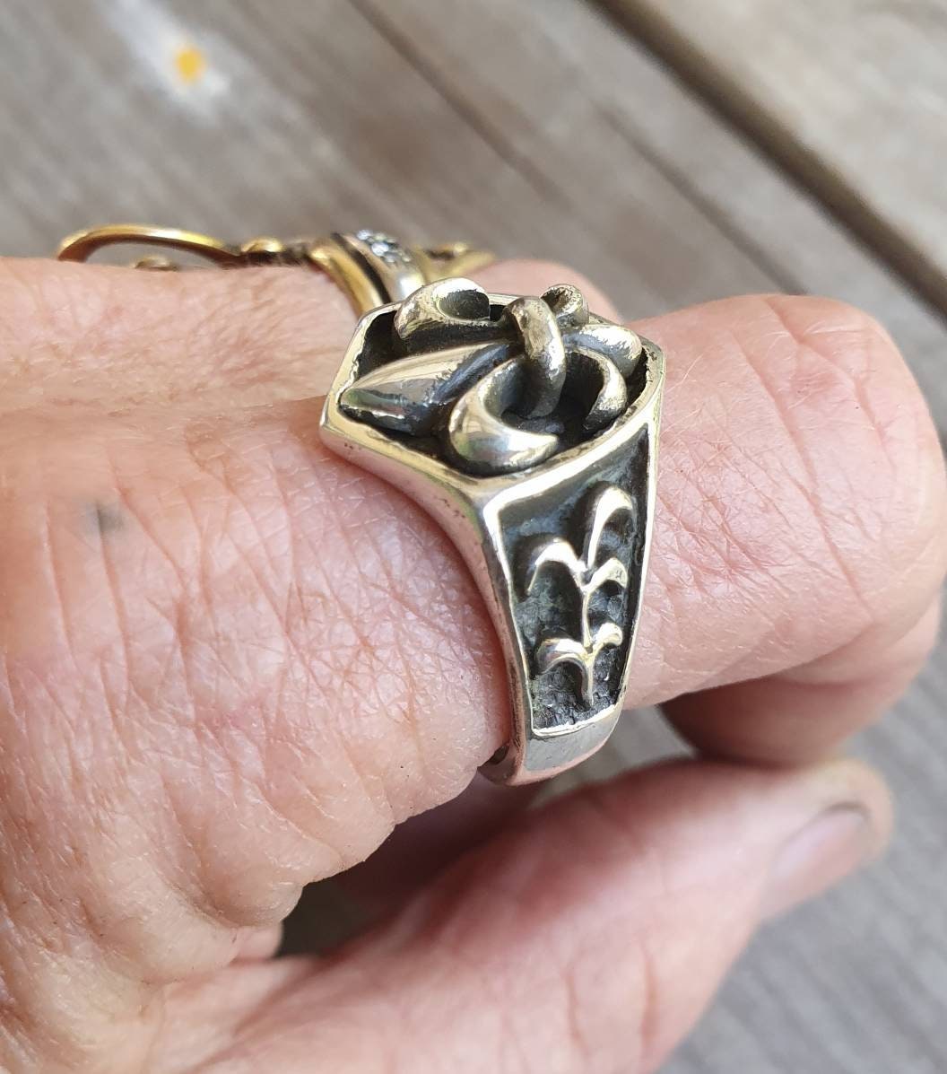 9k Fleur de Lis ring two tone 9ct gold,sterling silver,handmade,signet ring, hipster,steampunk gothic punk