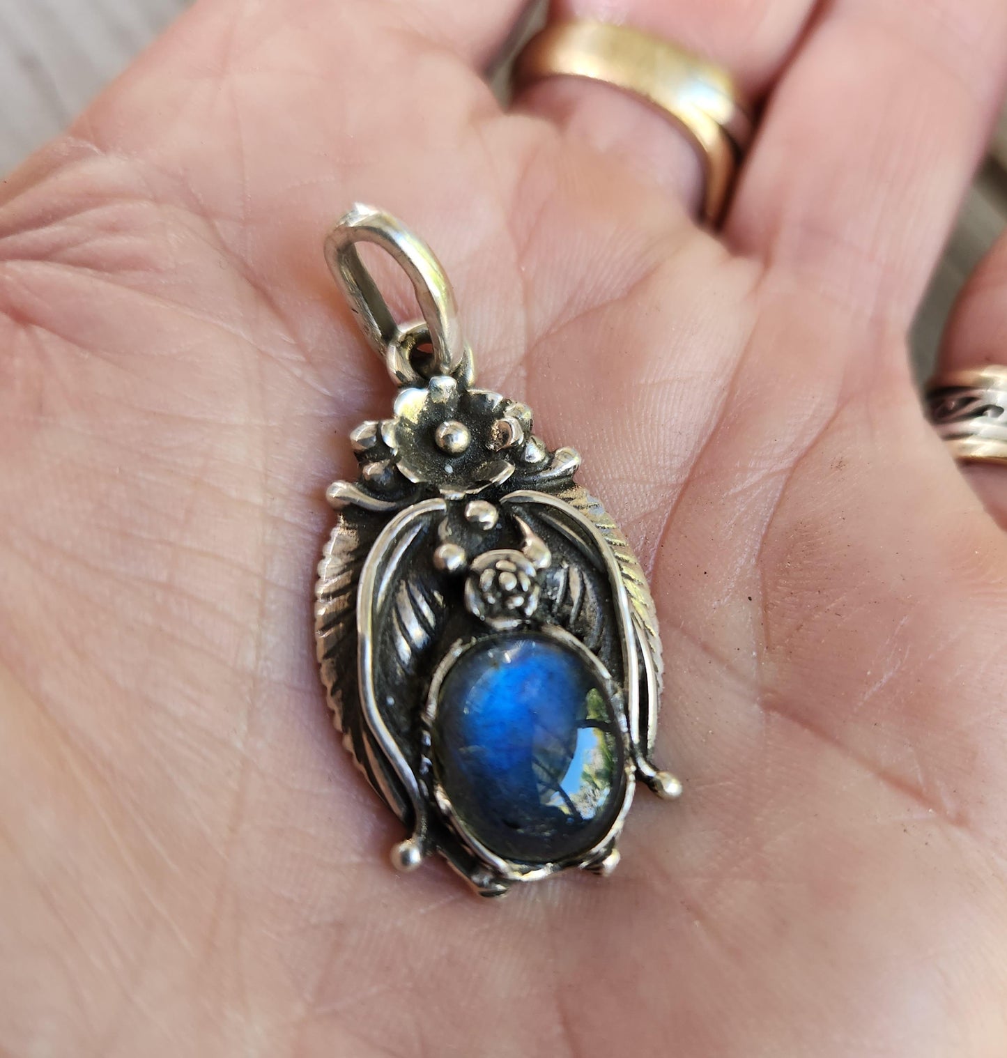 Labradorite pendant,sterling silver,Navajo Indian style,flower,leaf,boho,gypsy,tribal,handmade,gemstone necklace