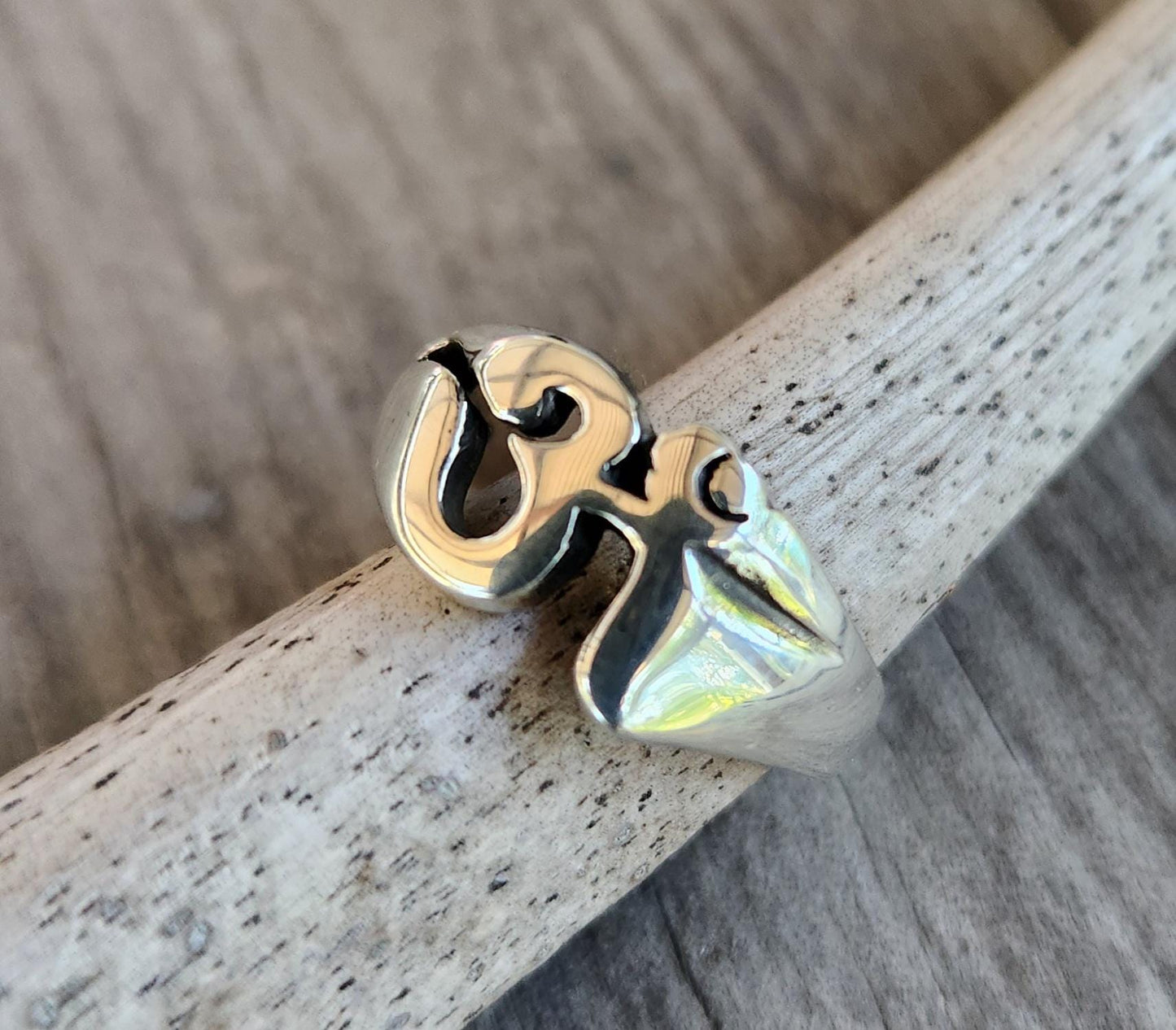 OM rings STERLING SILVER,peace,yoga,meditation,oneness,4 sizes available