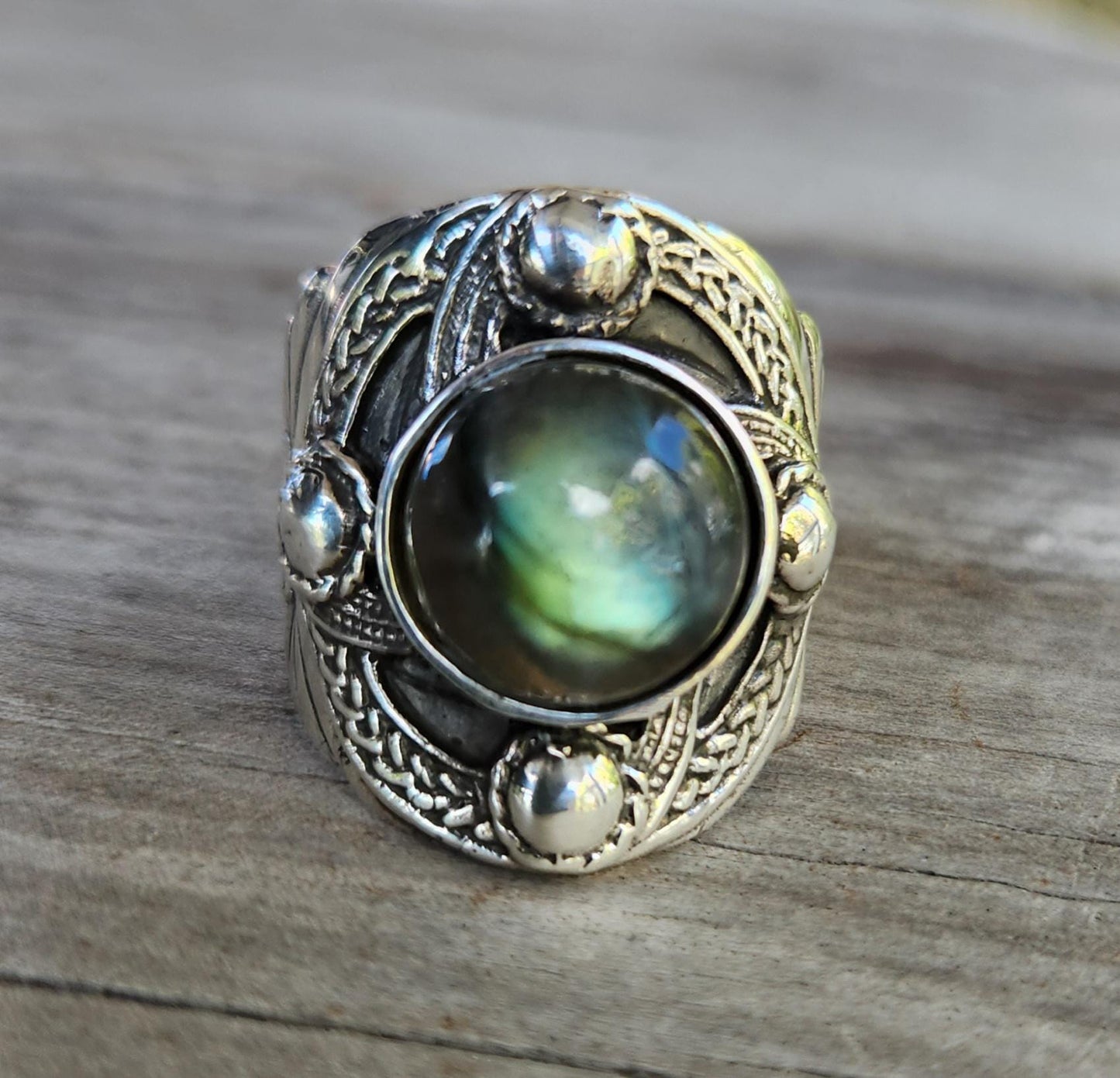 Labradorite large ring,925 sterling silver,srunni g chunky ornate celtic ring,medieval,tribal,large stone ring,shield,large mens ring,