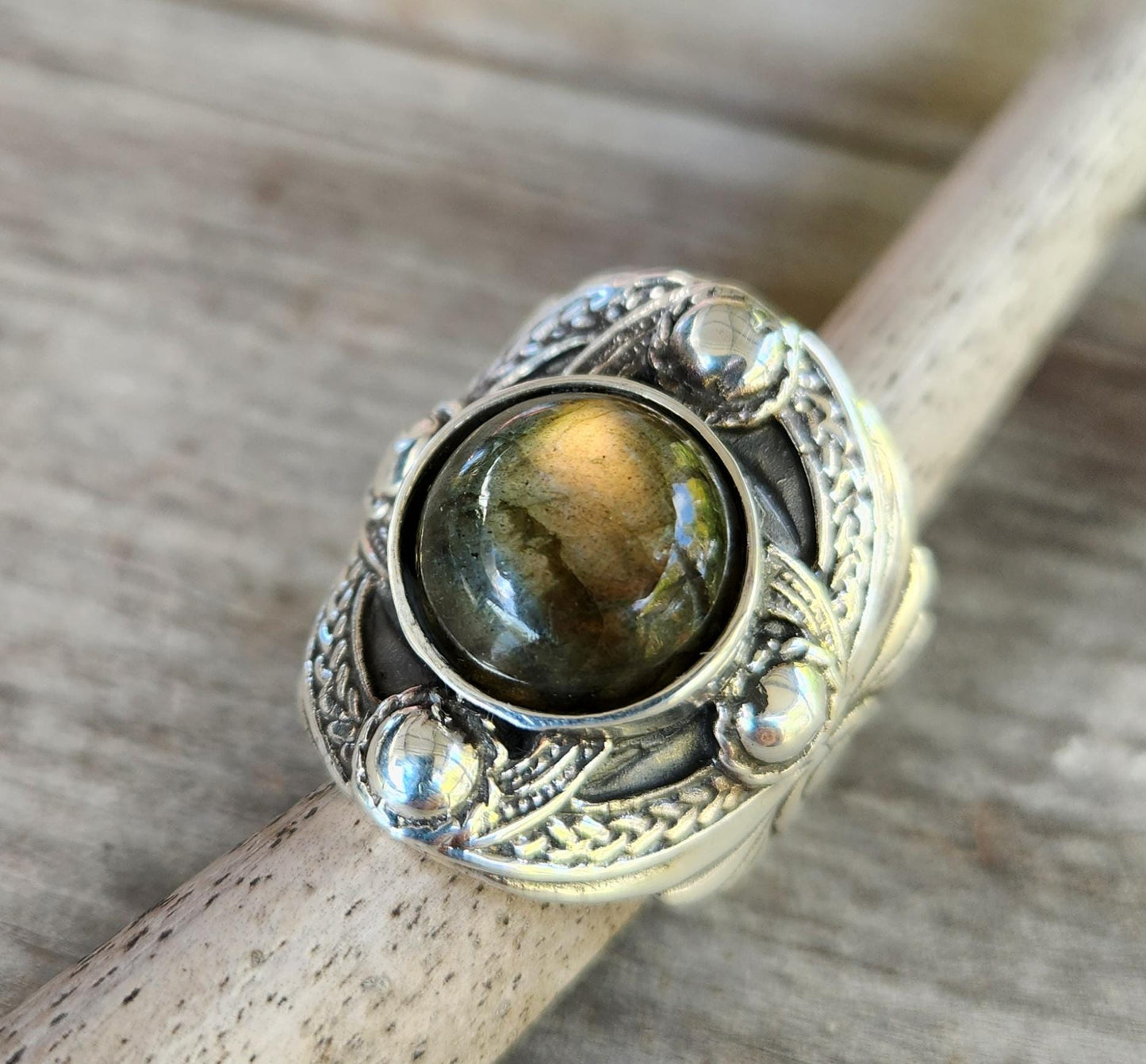 Golden Labradorite ring,sterling silver, Labrodite,chunky ring,celtic ring,medieval,tribal,large stone ring,shield,large mens ring,
