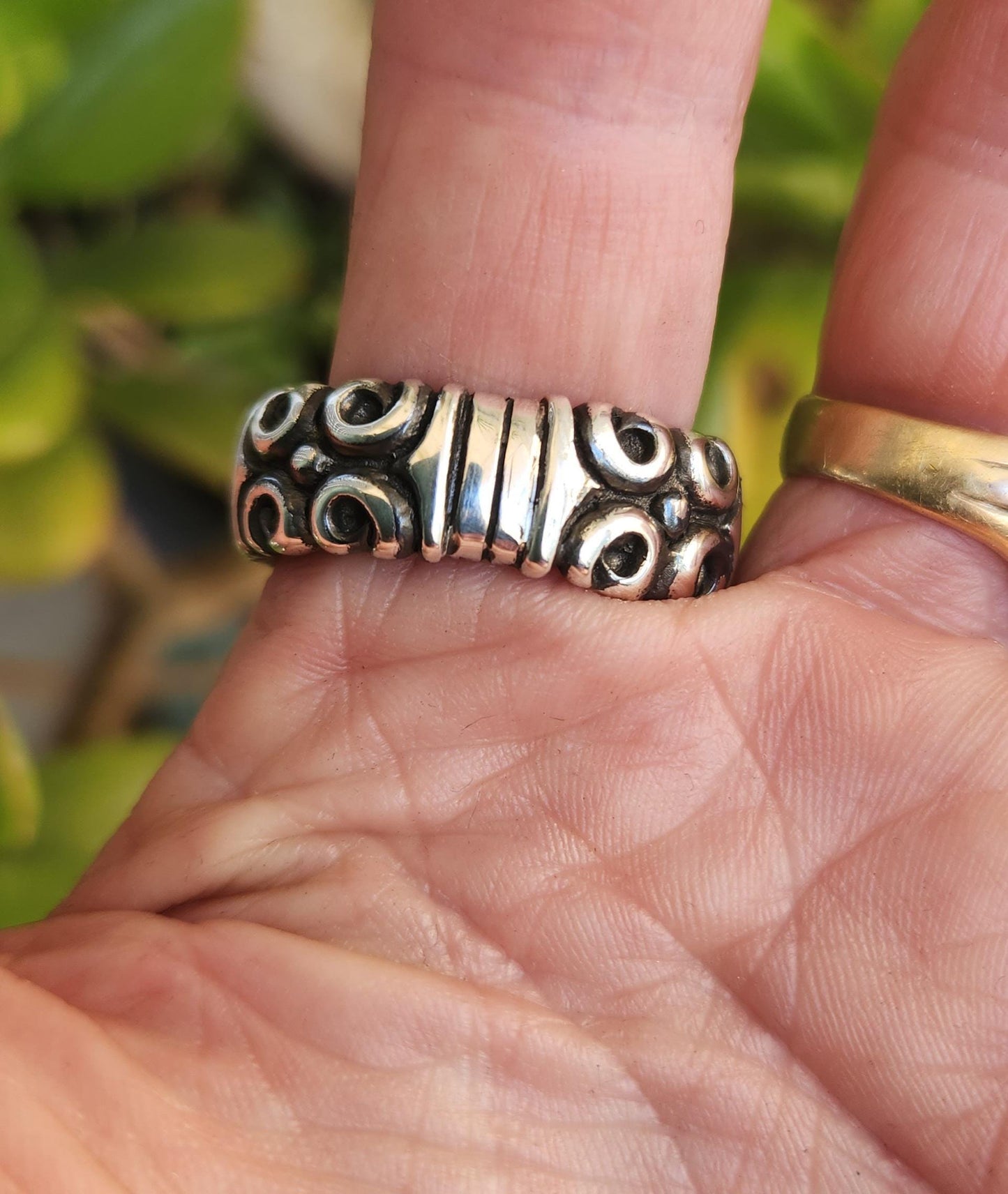 heavy plain ring,925 sterling silver,rustic,solid mans band,ornate, modern wedding band,handmade,mens fashion,chunky silver ring,boho