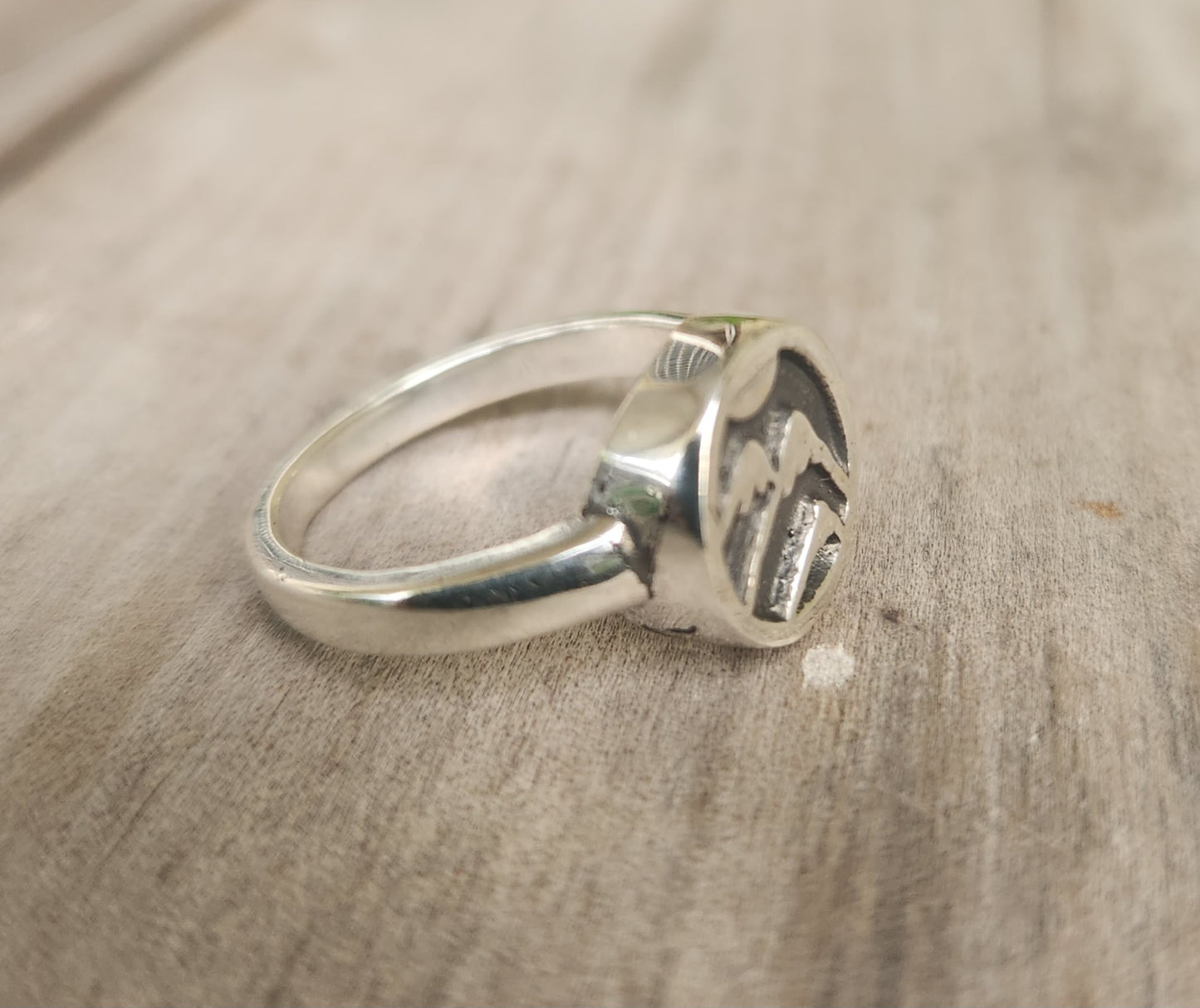 Snow mountains ring,925 sterling silver disc,walking,trekking,skiing,snowboard ,handmade mountain hiking ring.