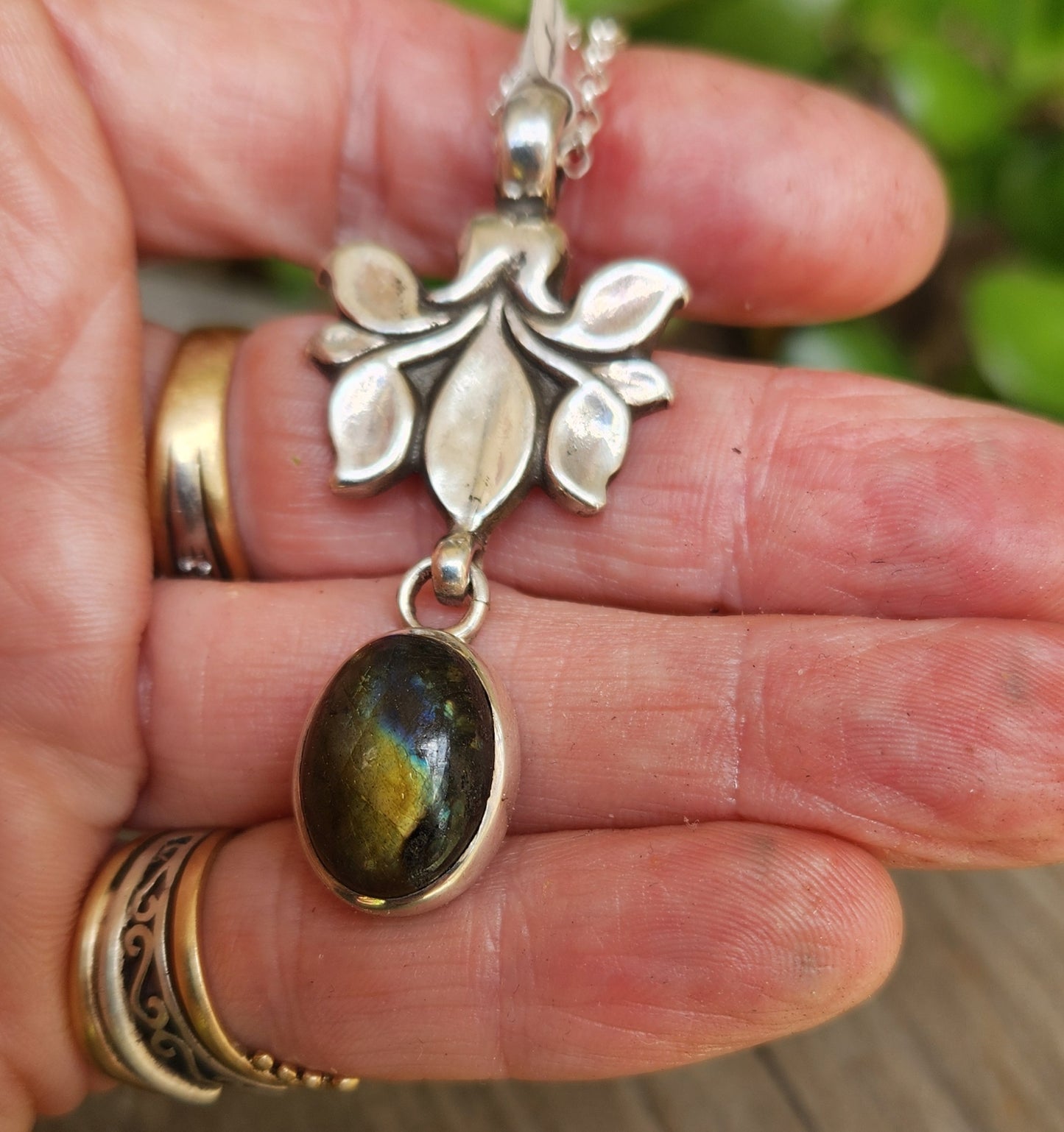 Labradorite flower pendant,925 sterling silver,flower,leaf,boho,gypsy,tribal,handmade,gemstone necklace