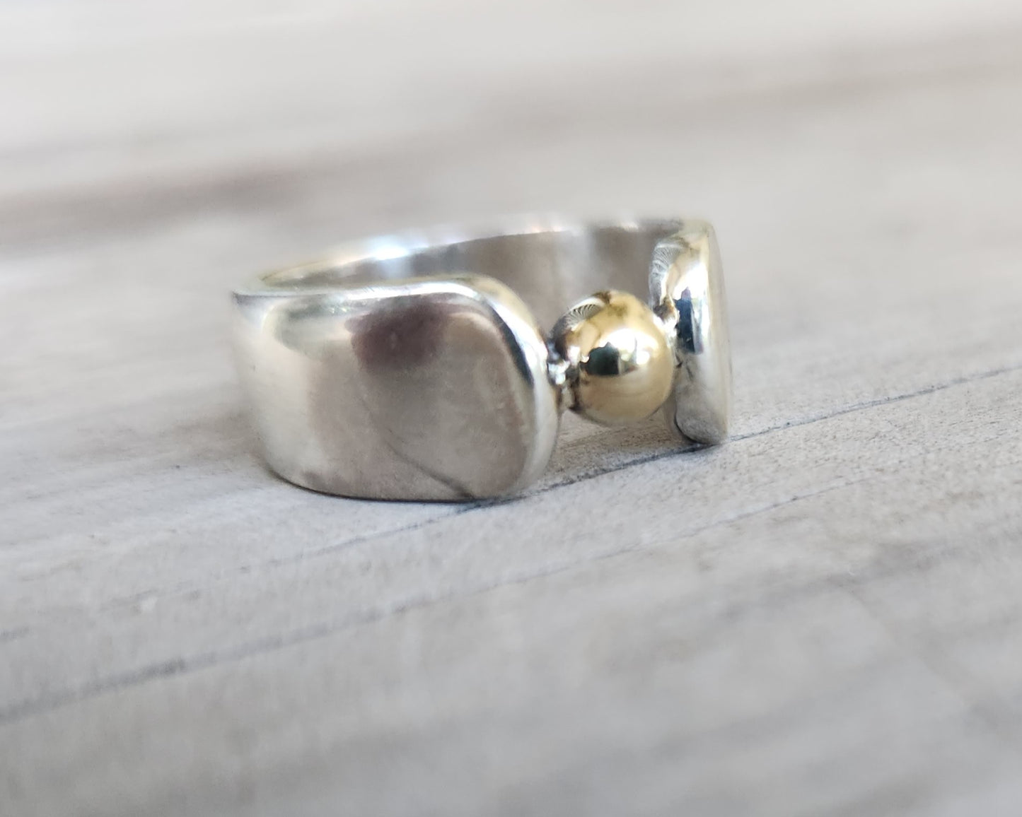 9k ball ring,925 sterling silver,two tone band,mixed metal band,