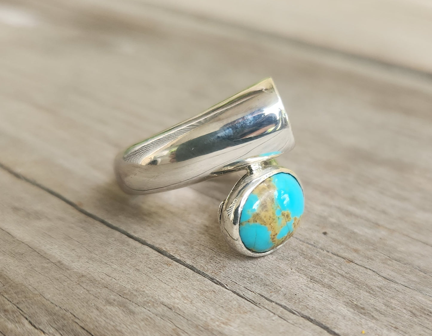 Turquoise chunky ring.925 sterling silver wrap around band,boho chic