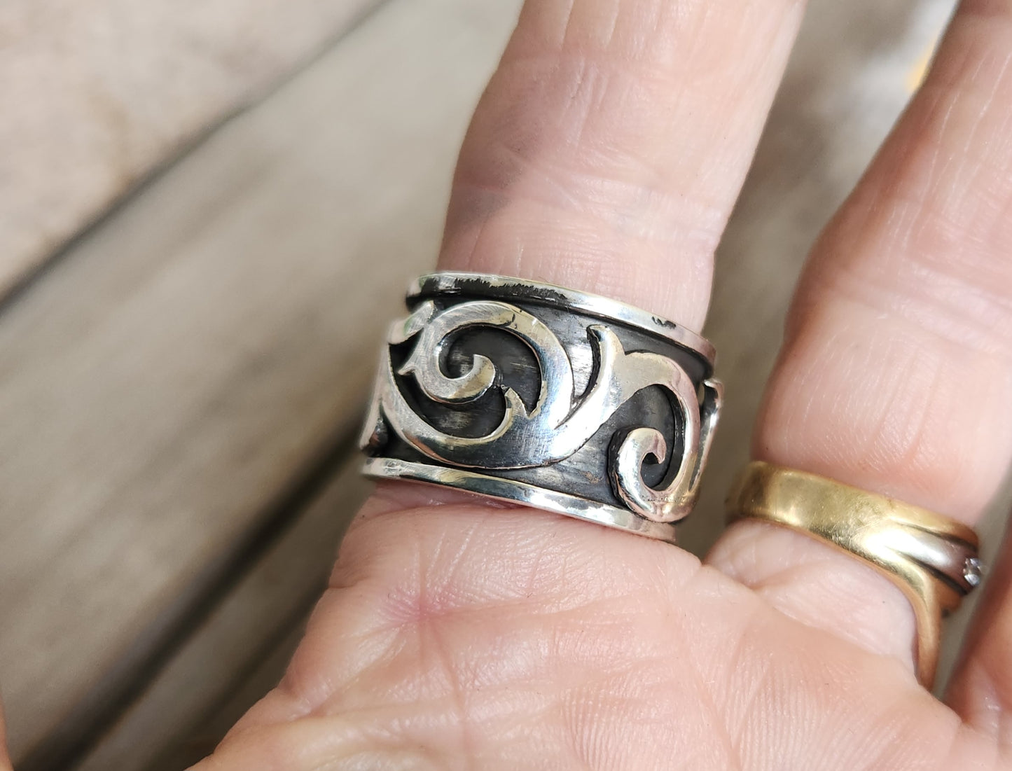 Wide spinner ring ,925sterling silver,15mm swirl tribal worry ring,wedding,dress,scroll,bespoke