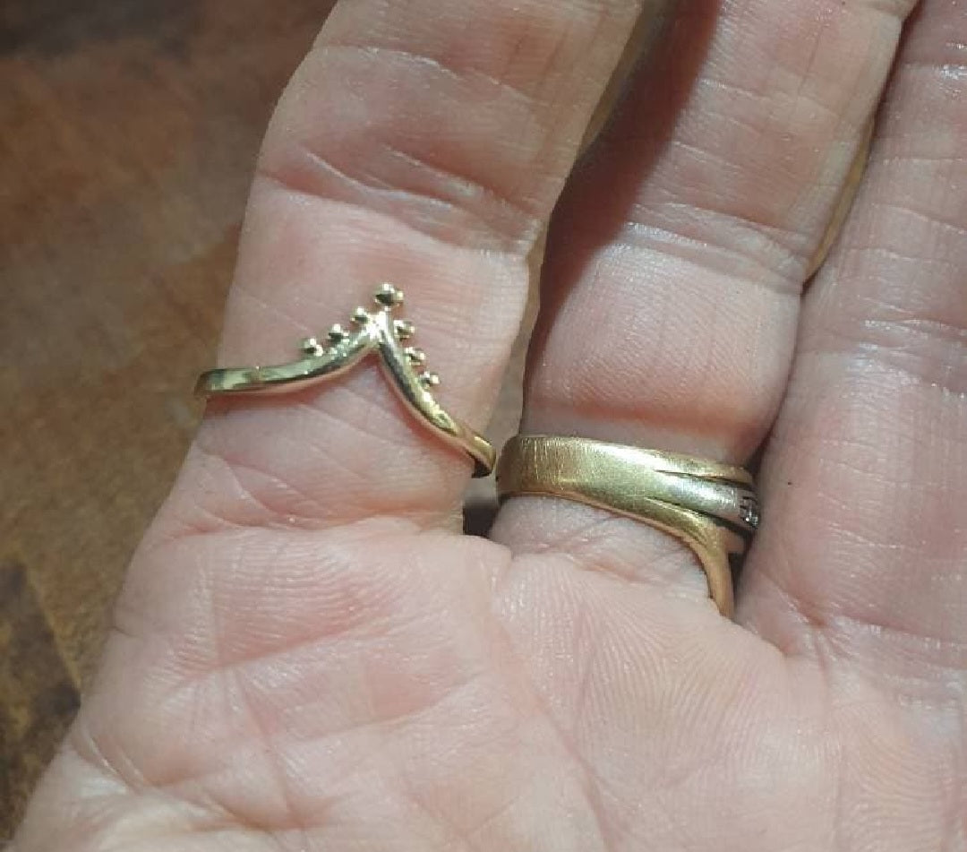 9k Gold chevron ring,fine stacker,solid 9ct/9k gold,v ring,art nouveau, victorian,handmade,designer,boho,gypsy,wishbone,