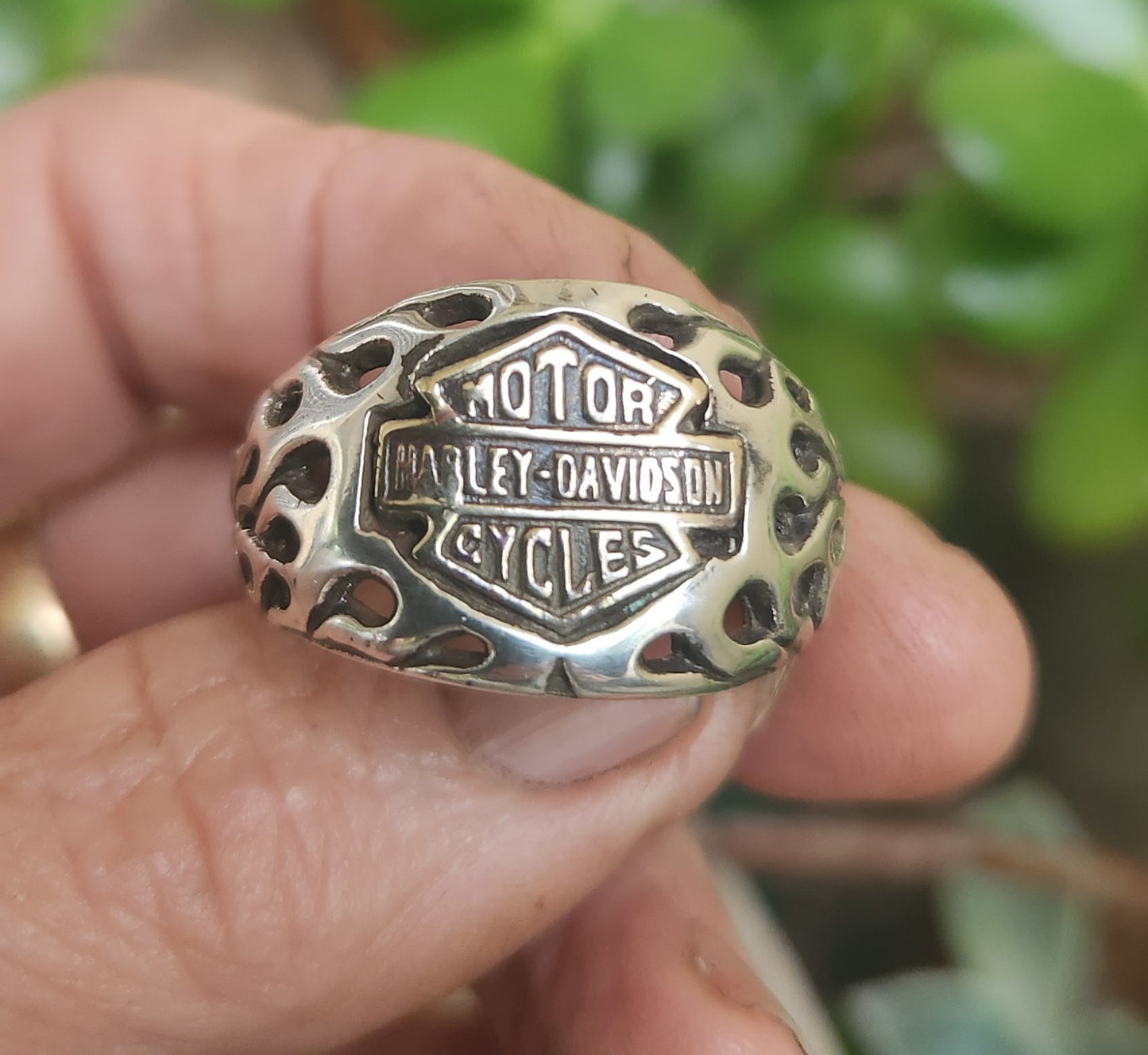 Harley Davison flame ring 925 sterling silver with brass logo. Vintage piece from 80s