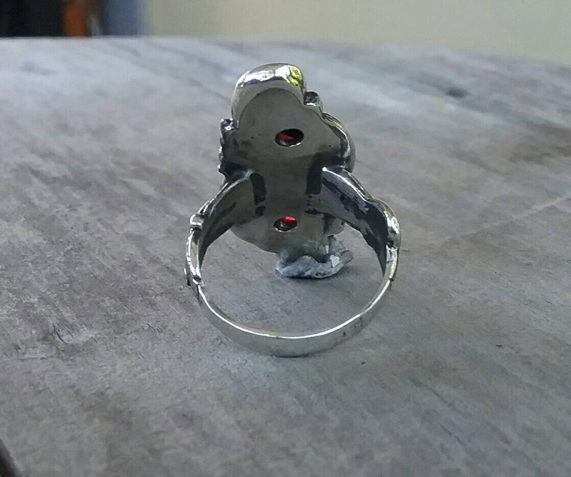 Garnet ring,leaf ring, sterling silver, alternative, steampunk, gothic, art nouveau,victorian, flower,rockabilly,long ring,boho,gypsy,tribal