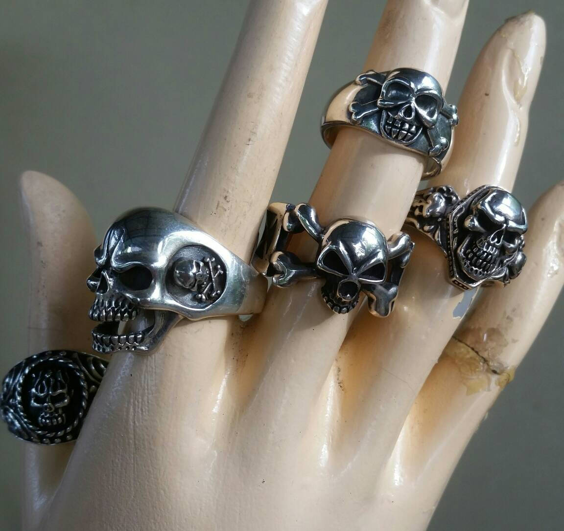 Skull ring,sterling silver, steampunk,gothic,Keith Richard's skull, punk,biker,hand made,hipster,pirate,medievil,mens fashion,