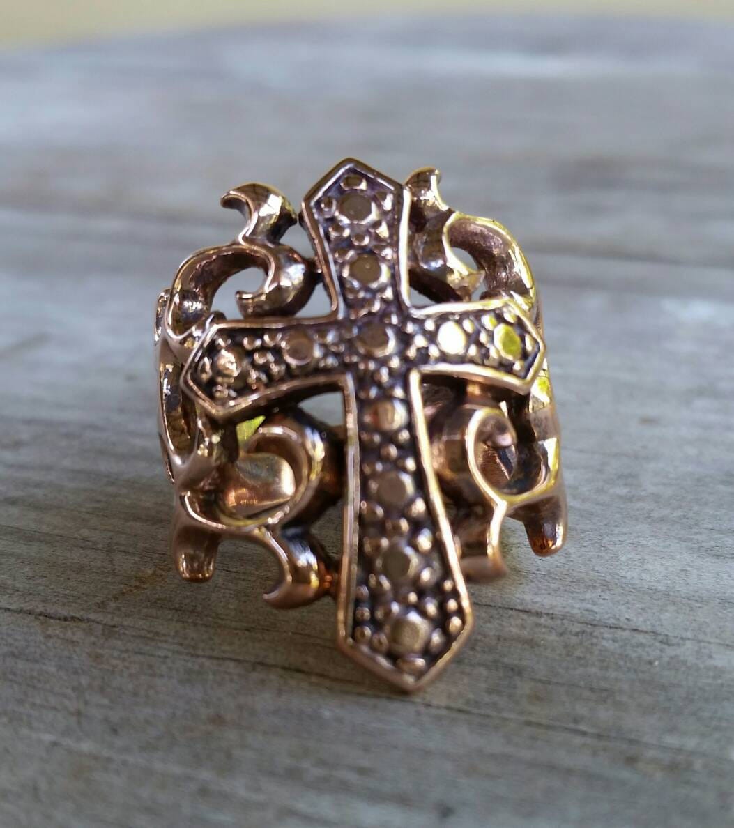 gold cross ring,large ring, 9ct gold,ornate, filegree,steampunk ,wedding ring,baroque,vintage,religious,christin,church,maori koru