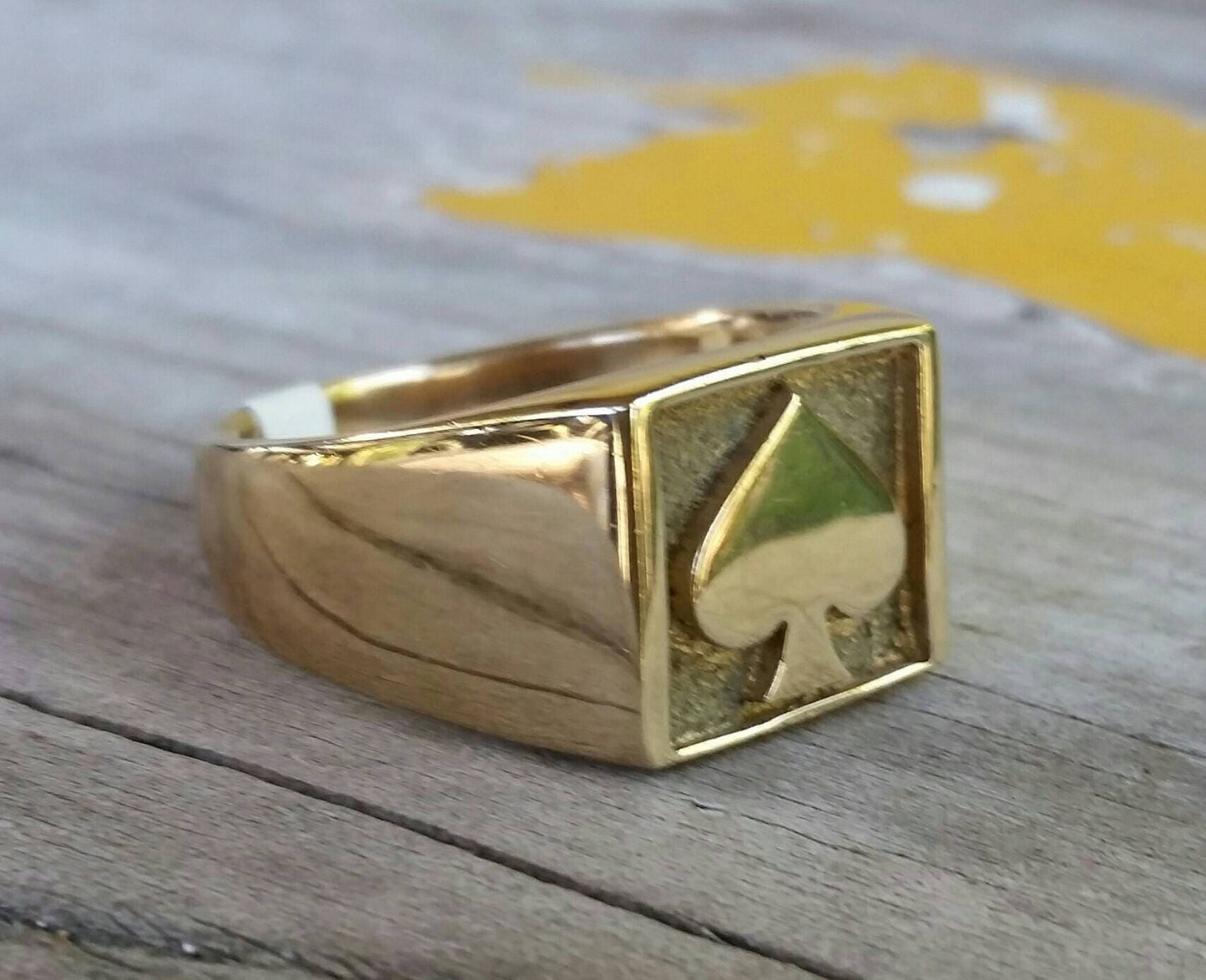 Ace of spades ring 9ct gold gambling cards poker ring