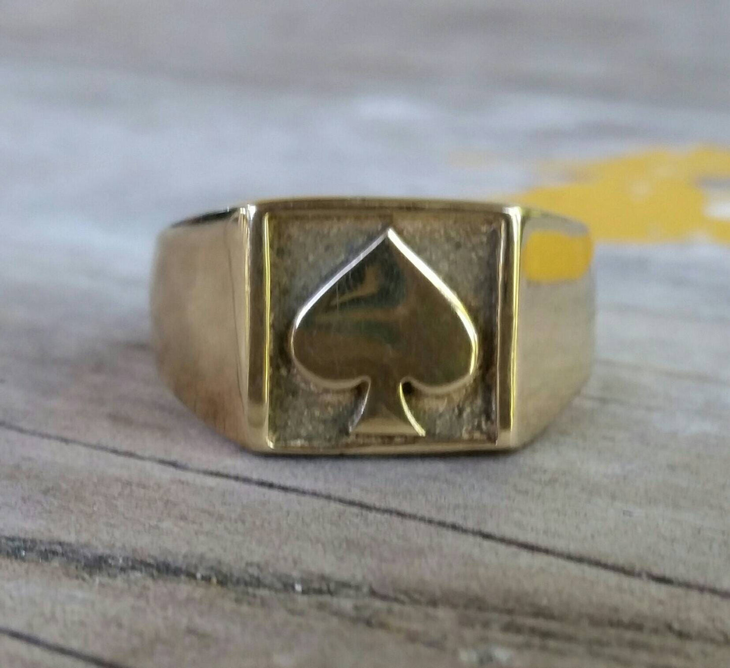 Ace of spades ring 9ct gold gambling cards poker ring