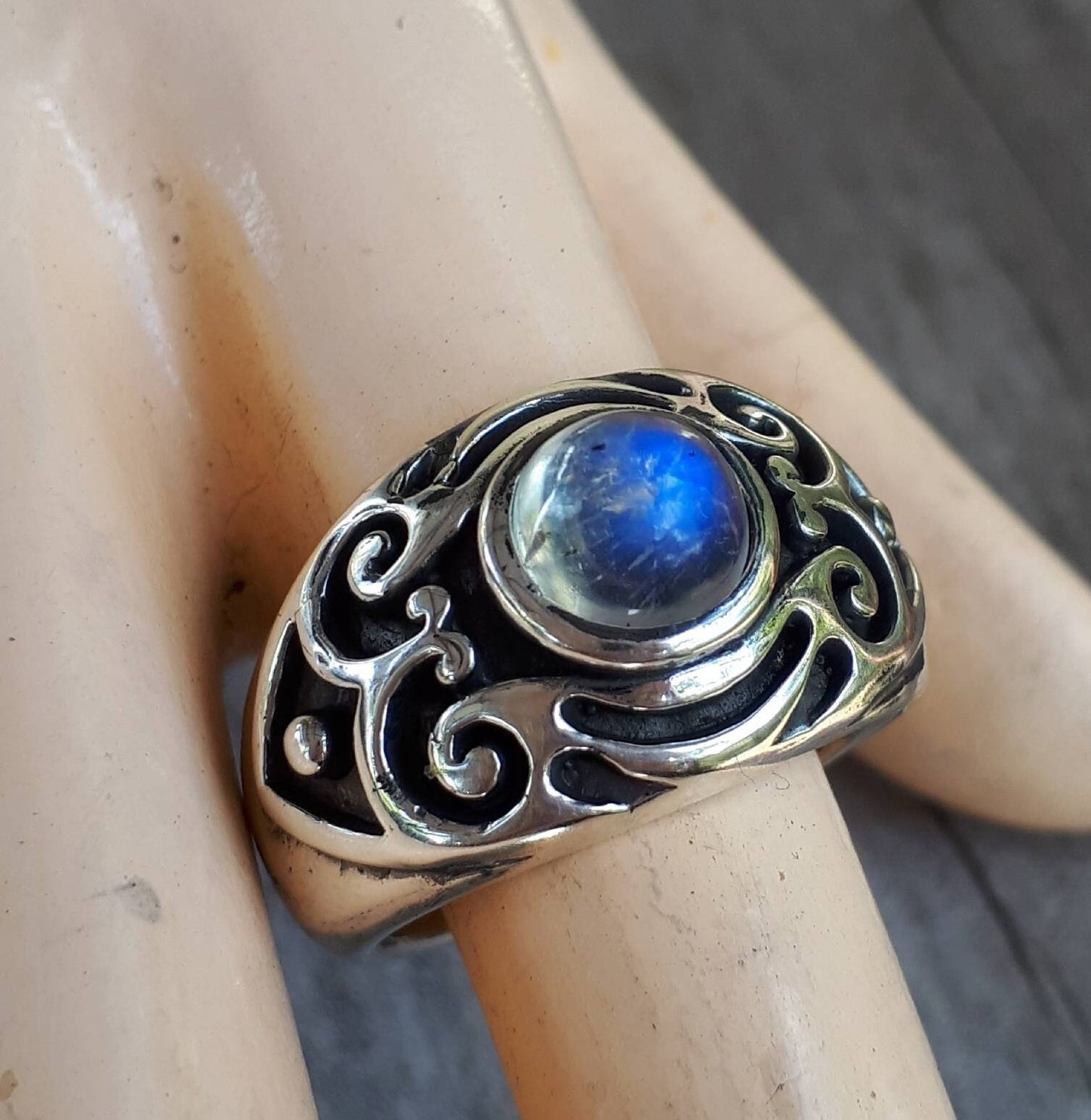 Garnet ring,sterling silver,garnet cabochon,dress ring,signet ,tribal,vintage,boho,hipster,handmade,mens fashion,wedding ring,chunky,
