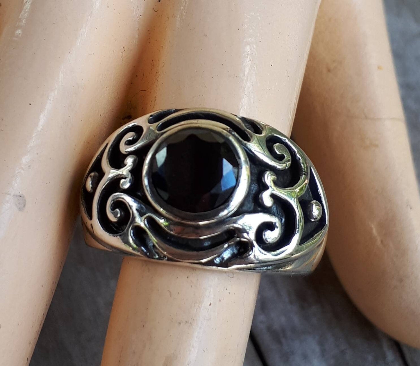 Garnet ring,sterling silver,garnet cabochon,dress ring,signet ,tribal,vintage,boho,hipster,handmade,mens fashion,wedding ring,chunky,