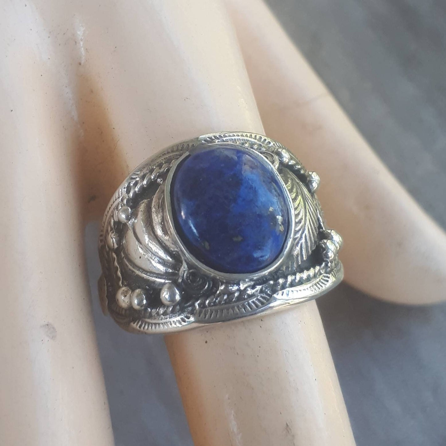 Malichite ring,sterling silver, Navajo,Indian style,handmade, wedding,hipster,gemstone,boho,hippy,gypsy,men's fashion,man's stone ring
