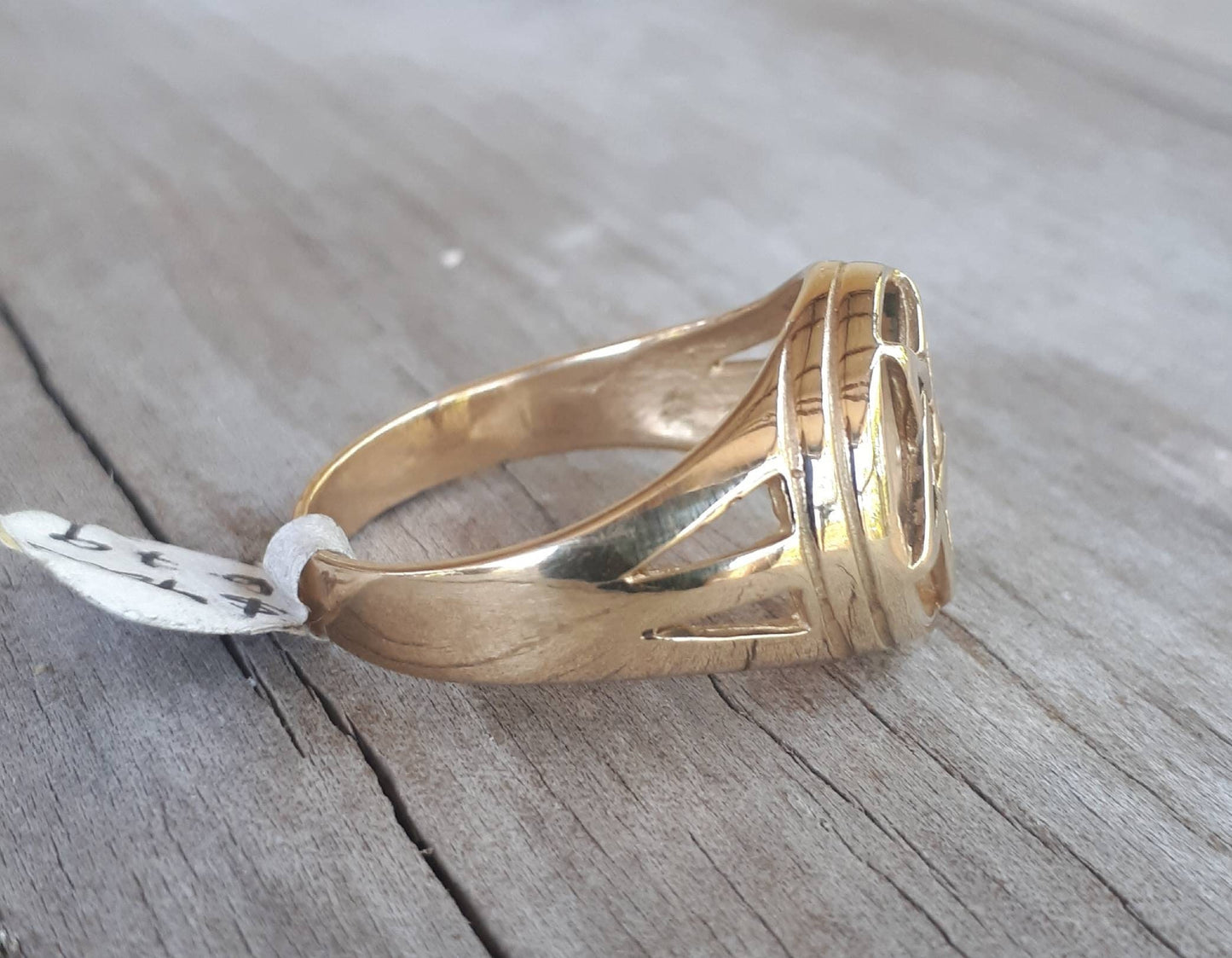 Gold Pentagram ring,9k,9ct gold ring, pentagram,star,occult,wiccan,witch,wizard,magic,binding,druid,boho,goth,