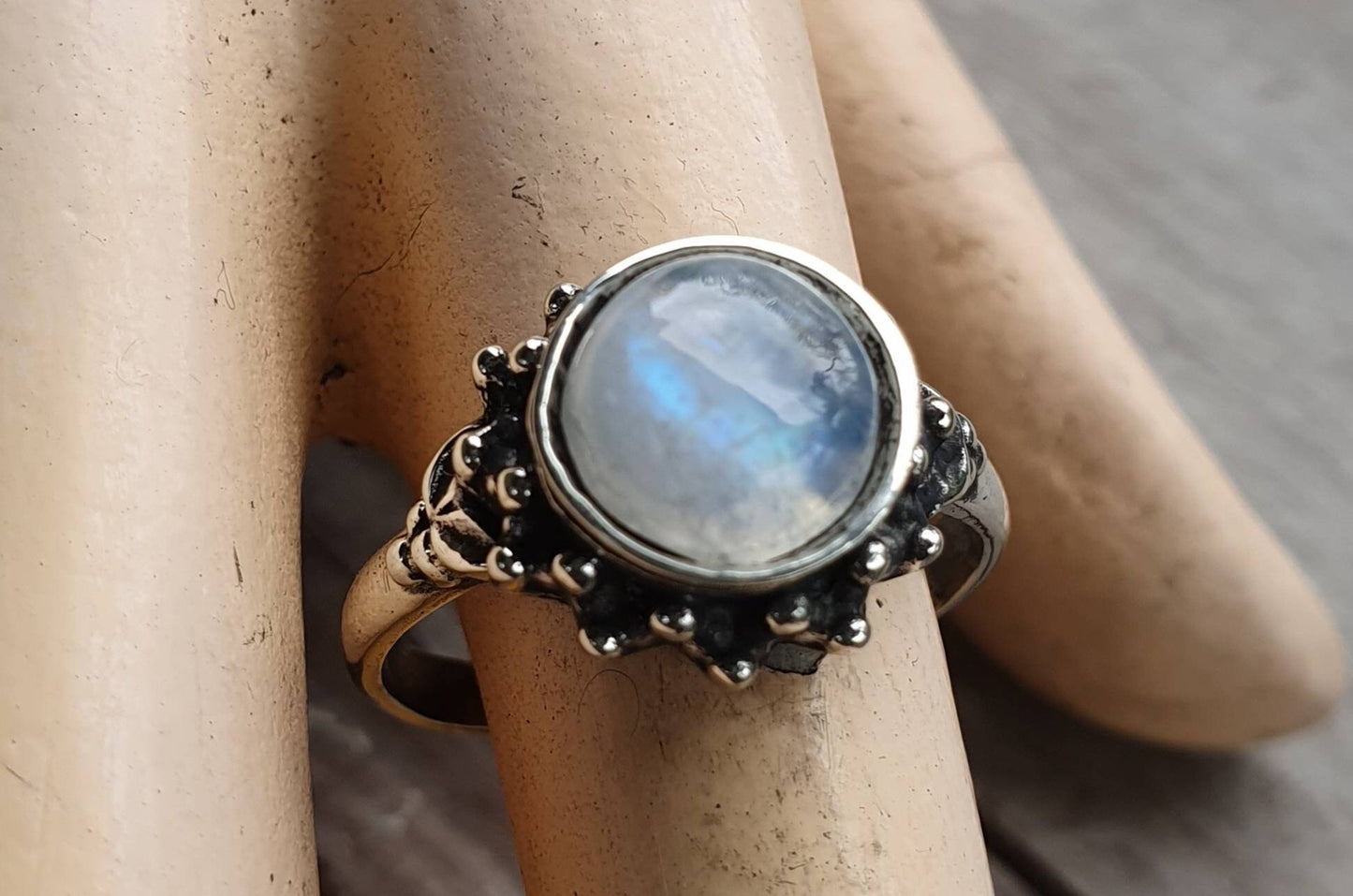 Moonstone ring,sterling silver,handmade,goddess,boho,solitare ring,vintage,new age,cabachon,ball ring,rainbow moonstone