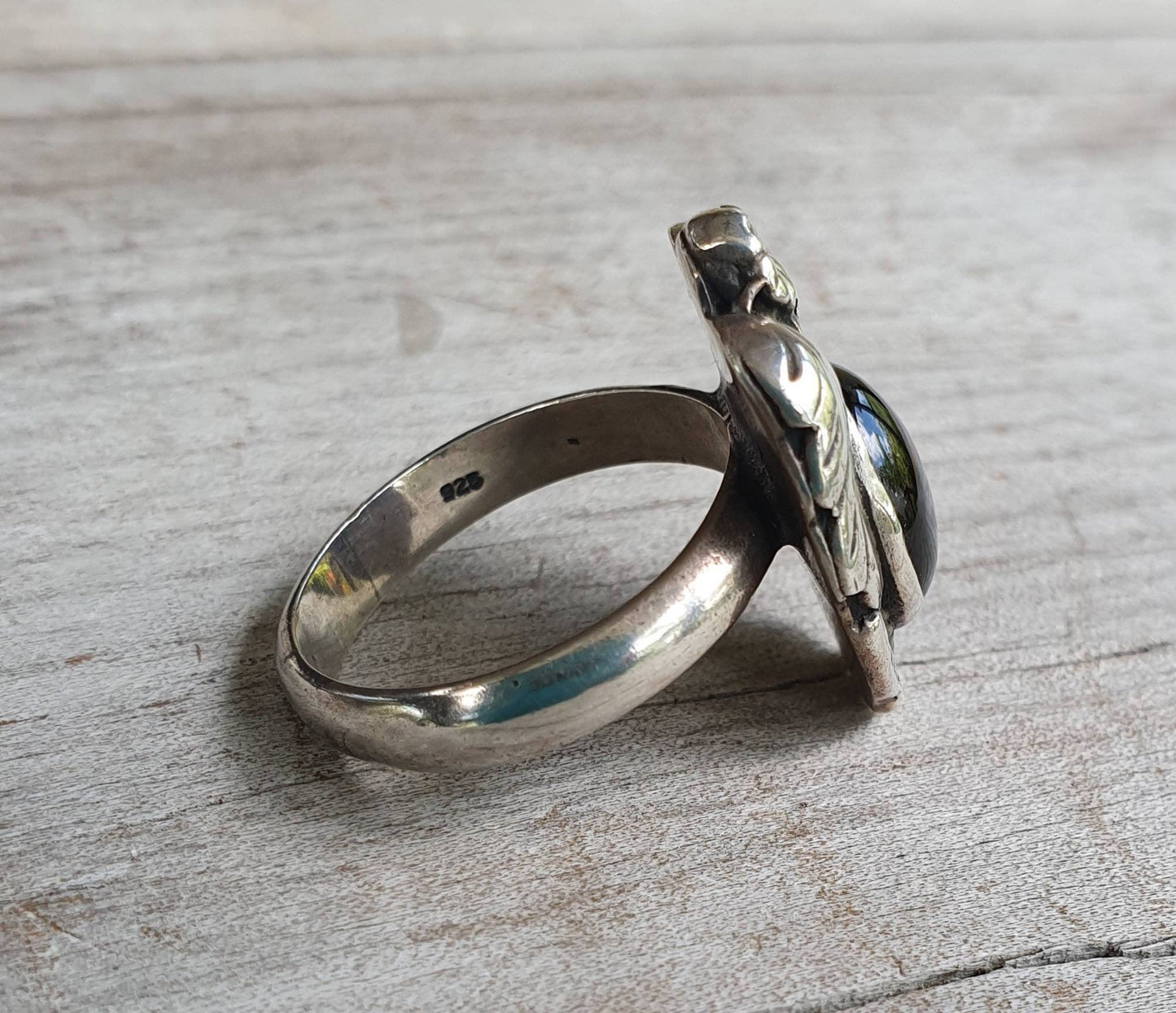 Onyx ring,sterling silver,Navajo Indian style,black stone ring,flower,leaf,boho,gypsy,tribal,handmade,women's fashion