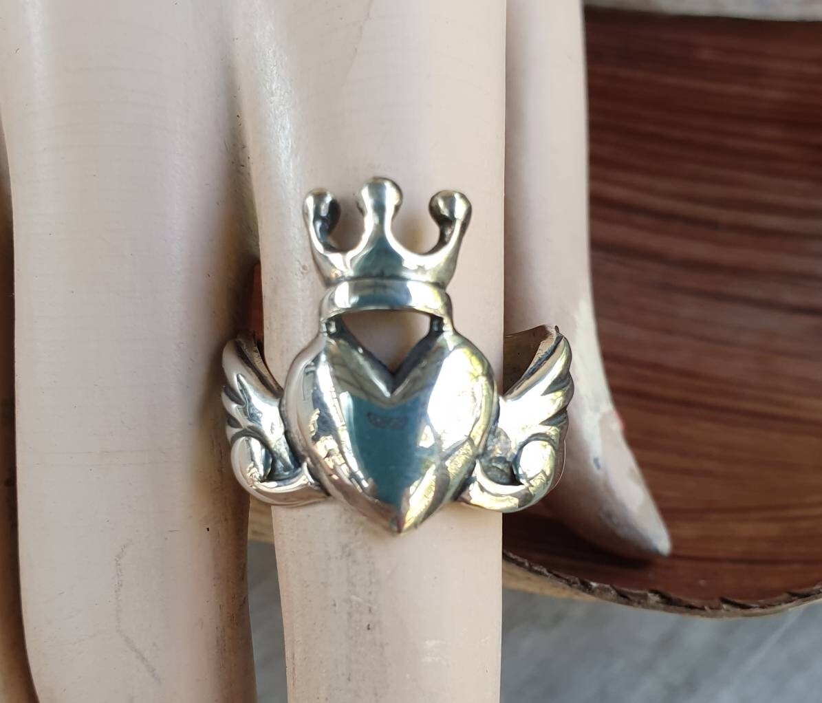 sacred heart ring,sterling silver,crown ring,long ring,handmade,goddess,angelwings,rockabiily,heart ring, gothic,,grunge,lolita, boho