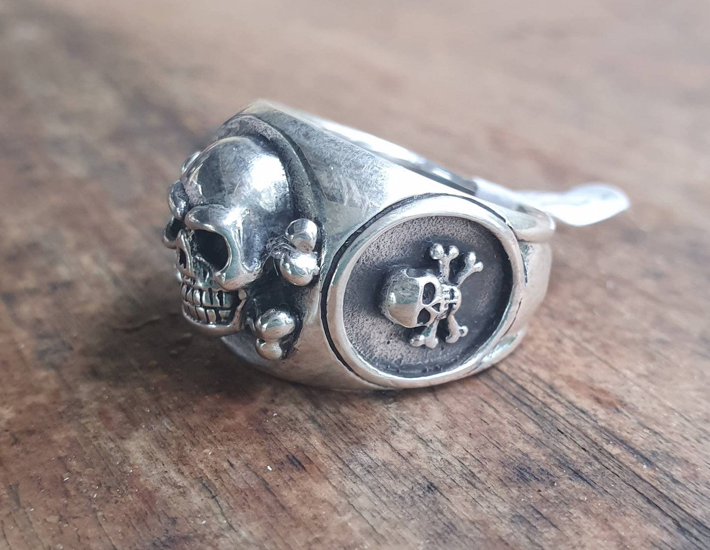 skull and cross bone ring,sterling silver, steampunk, gothic, punk,hand made,flat band,biker,hipster,pirate,tattoo skull,mans fashion