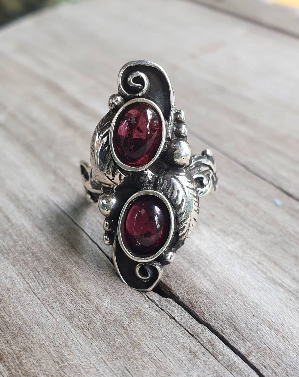 Garnet ring,leaf ring, sterling silver, alternative, steampunk, gothic, art nouveau,victorian, flower,rockabilly,long ring,boho,gypsy,tribal
