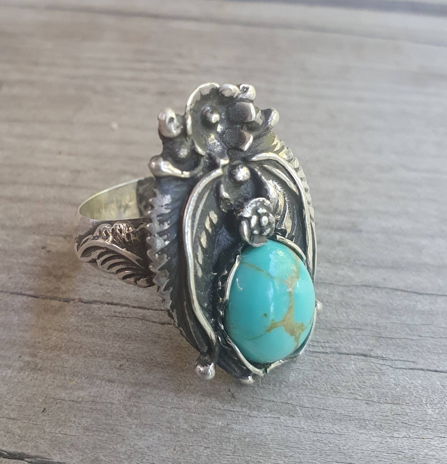 Turquoise ring,sterling silver,Navajo Indian style,flower,leaf,boho,gypsy,tribal,handmade,women's fashion