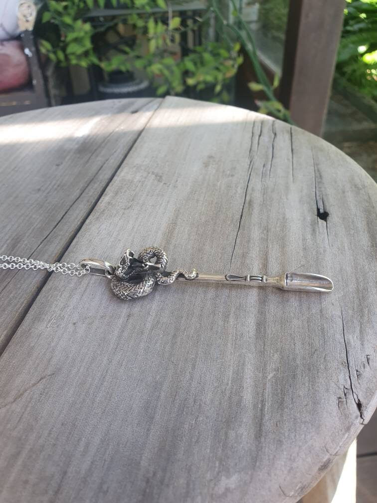 Snake spoon pendant,cobra spoon,925 sterling silver,snuff,hopi mapacho spoon key ring,nicotiana rustica handmade unique,collectors