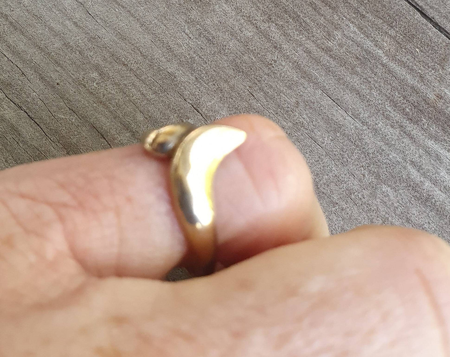 Gold chevron ring,solid 9ct/9k gold,v shaped ring,modern,handmade,designer,boho,gypsy,wishbone,gold ring