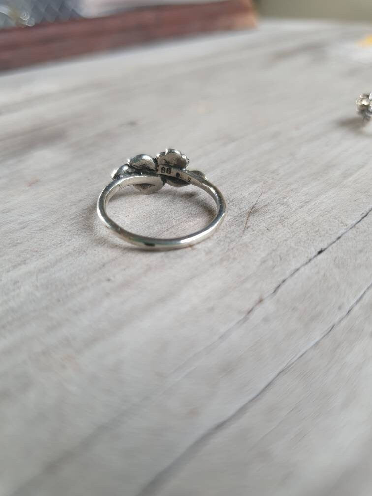 Flower ring,sterling silver,dainty,petite ring,pinkie ring,boho,shabby shic,