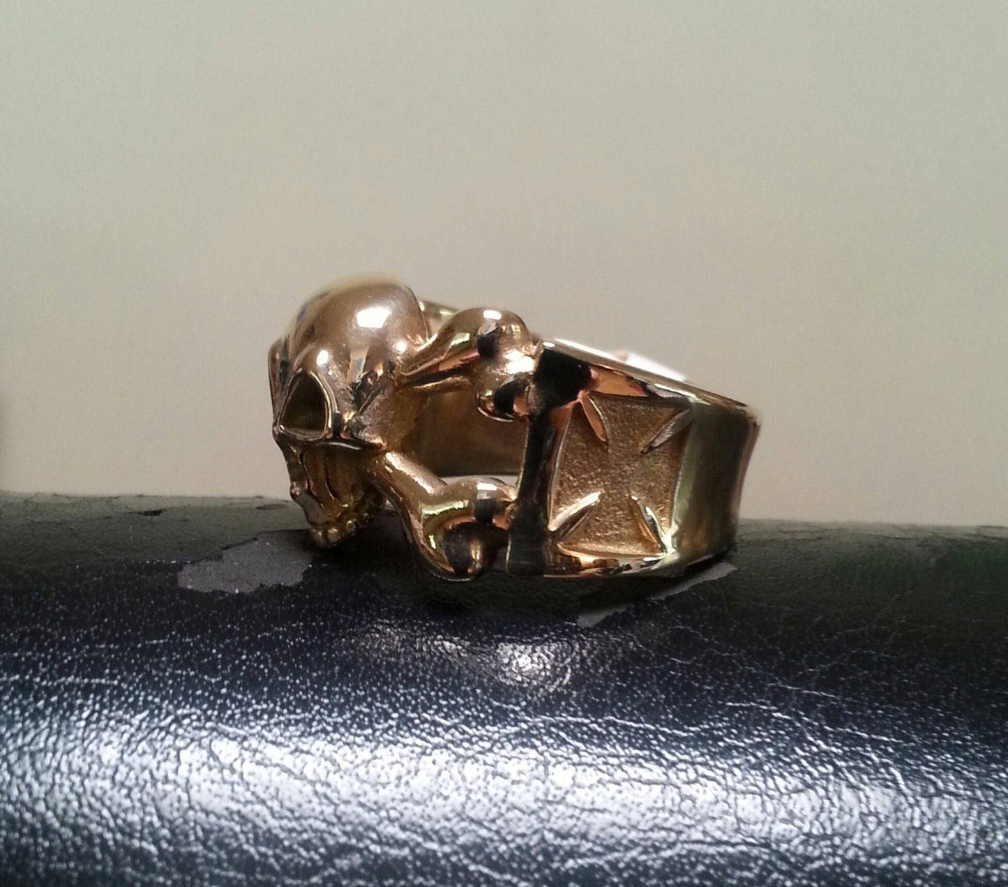 Gold skull ring,skull and cross bone,9ct gold,maltese cross, steampunk,pirate,gothic punk,chunky ring,biker,hipster,