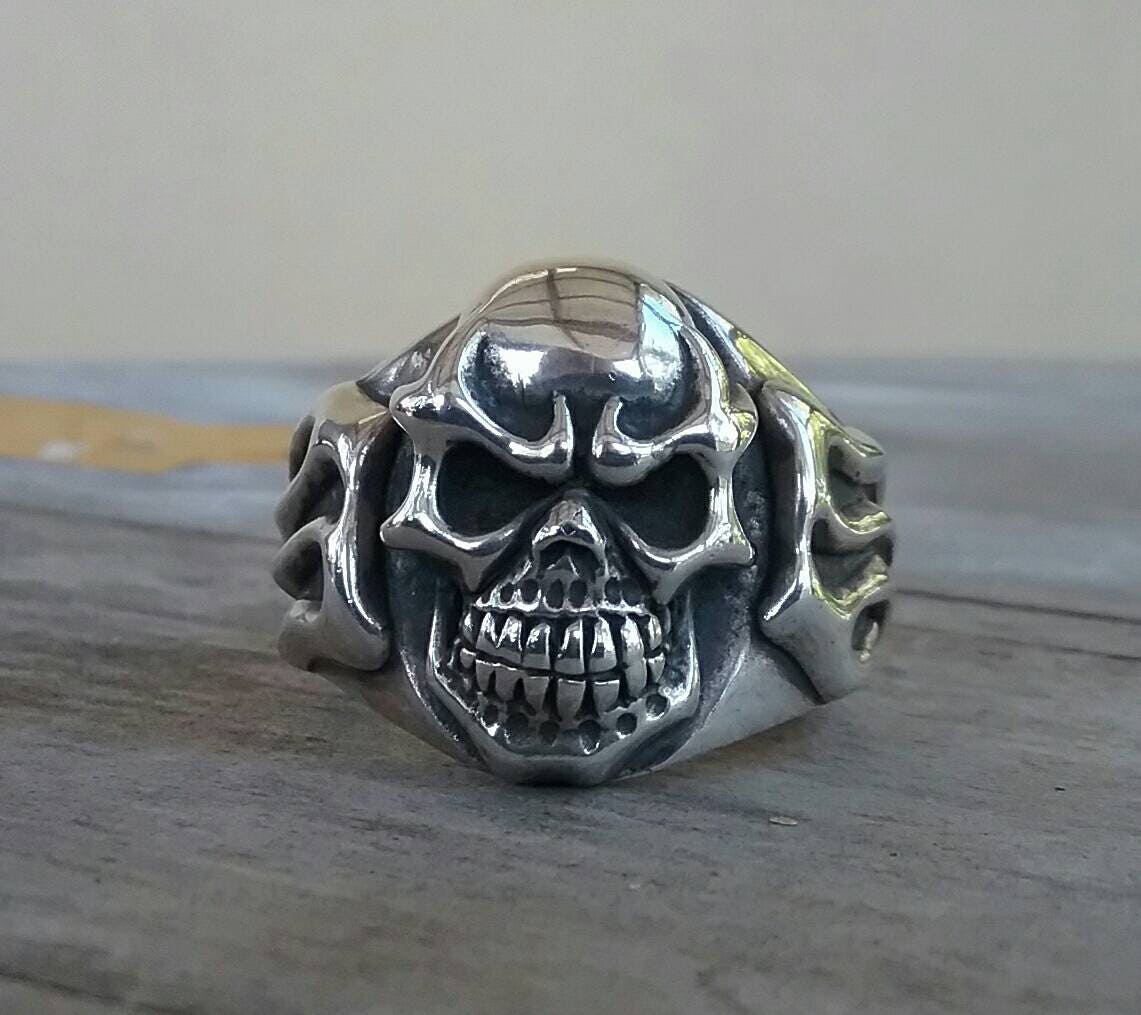 Skull flame ring.925 flame signet solid sterling silver,chunky,kustom kulture muscle car,gothic, punk,heavy,hipster