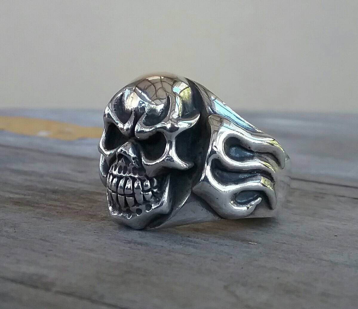 Skull flame ring.925 flame signet solid sterling silver,chunky,kustom kulture muscle car,gothic, punk,heavy,hipster