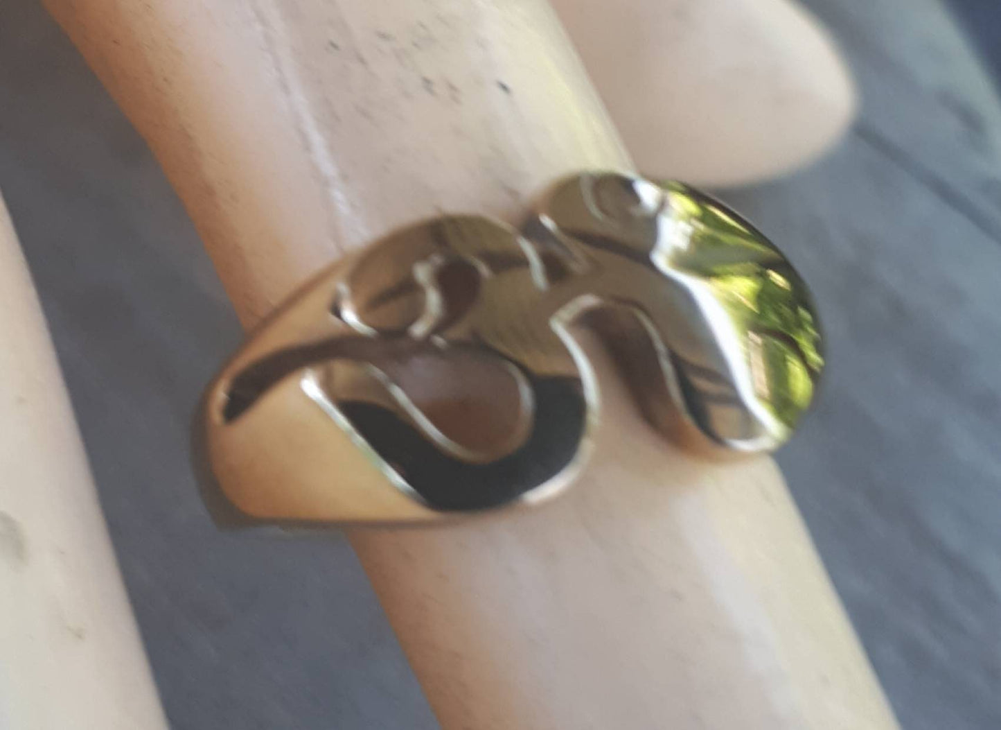 Gold OM ring,solid 9k gold,9ct,unisex gold ring,yoga, spiritual,budda, boho,handmade,goddess,hippy,Hindi,peace ring,divine,