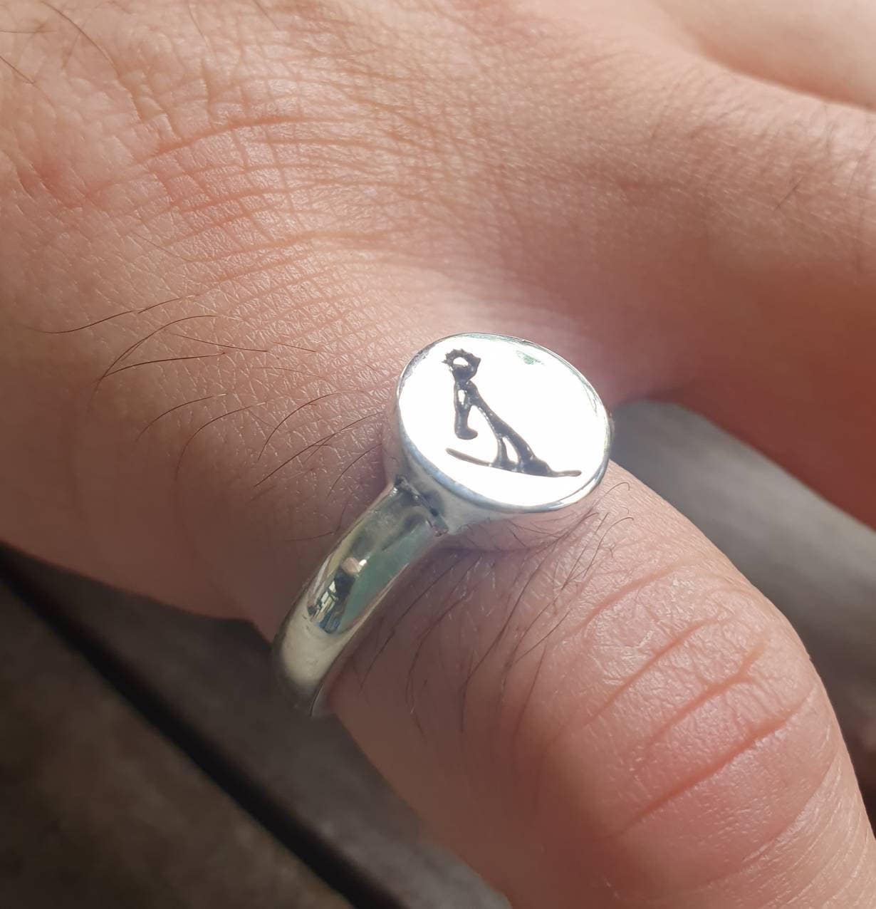 Snowboarder signet ring,or snow skier ring, 925 sterling silver,unisex,plain silver,snowboard, silver signet ring.