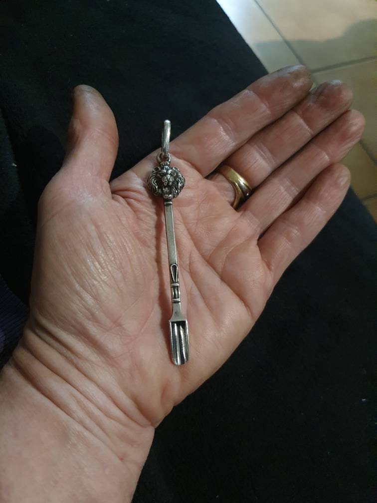 Lion head spoon pendant,925 sterling silver, spoon key ring,mapacho,ceremony,snuff spoon,handmade  unique, collectors,