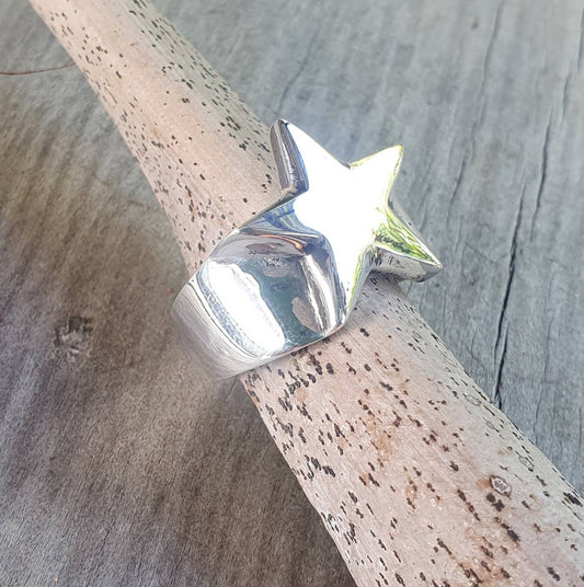 star ring,Sterling silver,med,flat star,5 pointed star,goddess,boho,chunky,new age,