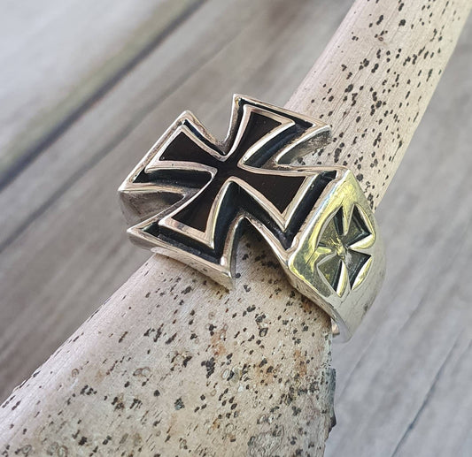 Solid cross ring,sterling silver 925,black enameled,size 12.5 cross,chopper, even cross,solid back ring ,gothic,Celtic cross,knights templar