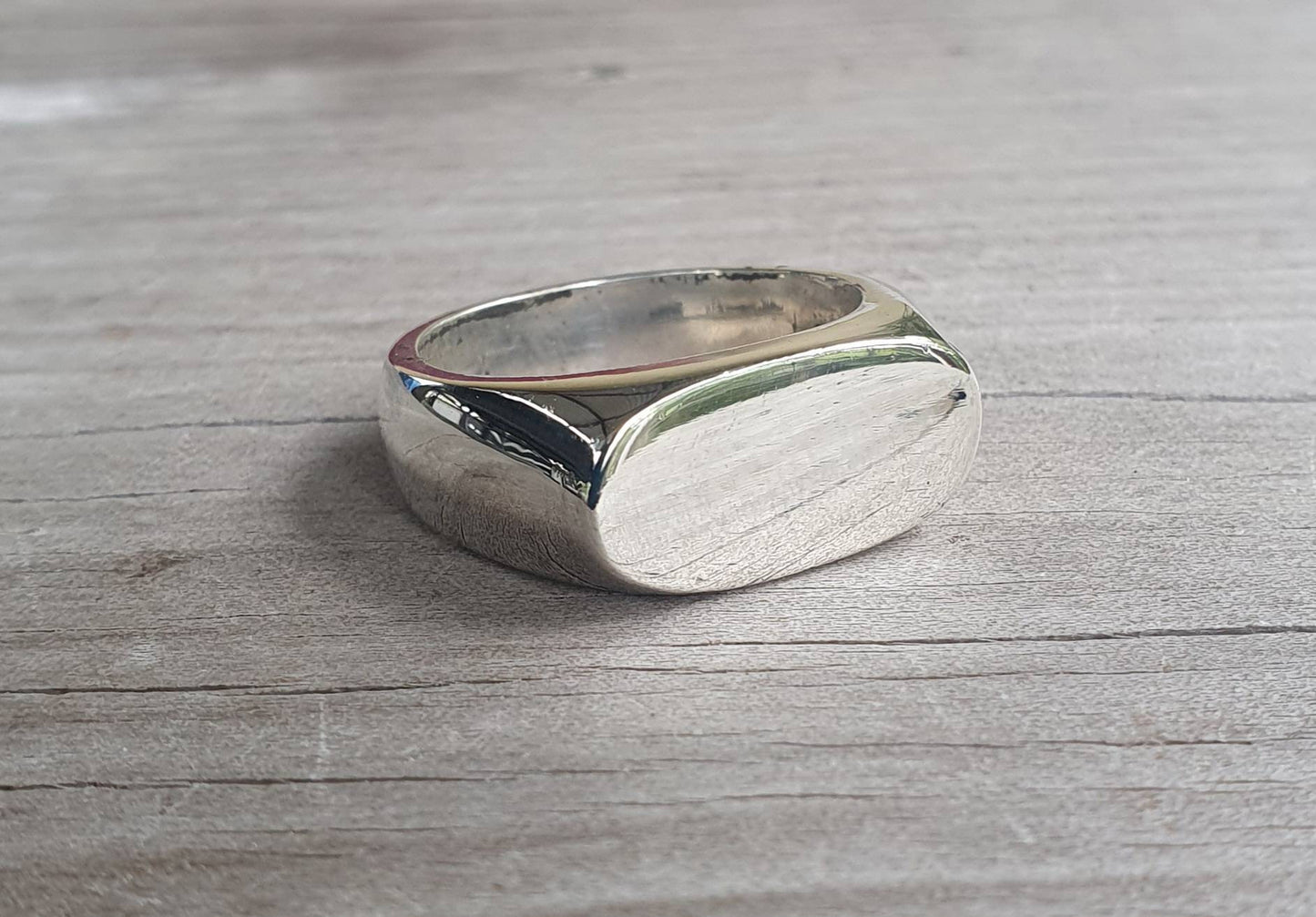 Silver Signet ring,solid oval sterling silver,10mm wide,chunky thick ring,handmade,boho,college ring,blank ring,unisex