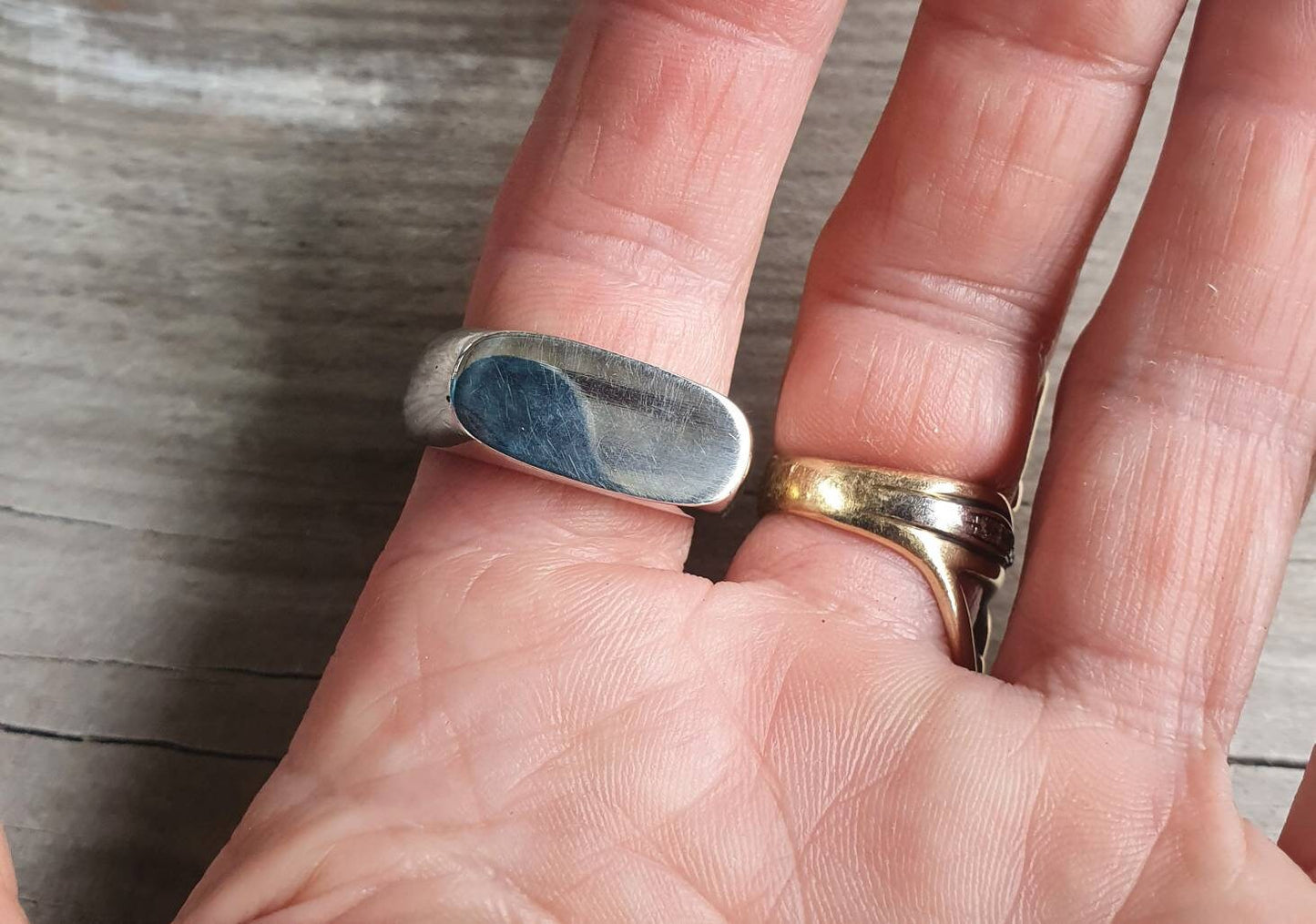 Silver Signet ring,solid oval sterling silver,10mm wide,chunky thick ring,handmade,boho,college ring,blank ring,unisex