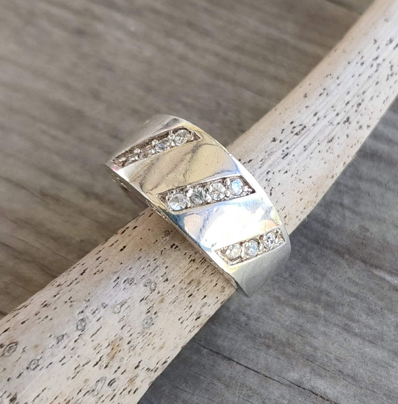 Classic Silver ring,cubic zirconia band,cz,sterling silver,vintage elegance,bling,wedding dress ring,bling stone ring,