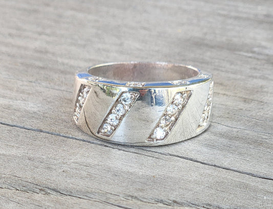 Classic Silver ring,cubic zirconia band,cz,sterling silver,vintage elegance,bling,wedding dress ring,bling stone ring,