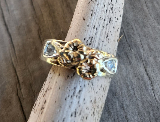 Gold Flower ring,9k vintage upcycled ring,dainty,pinkie ring,boho,shabby shic,