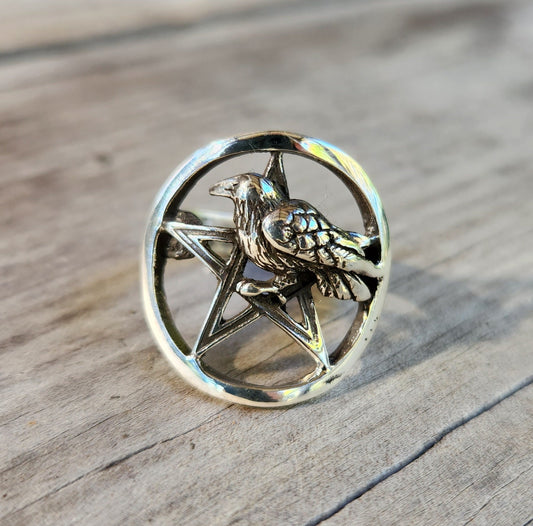 Raven Pentagram ring,sterling silver,crow,occult,wiccan,witch,wizard,magic,binding,druid,boho,goth,handmade,