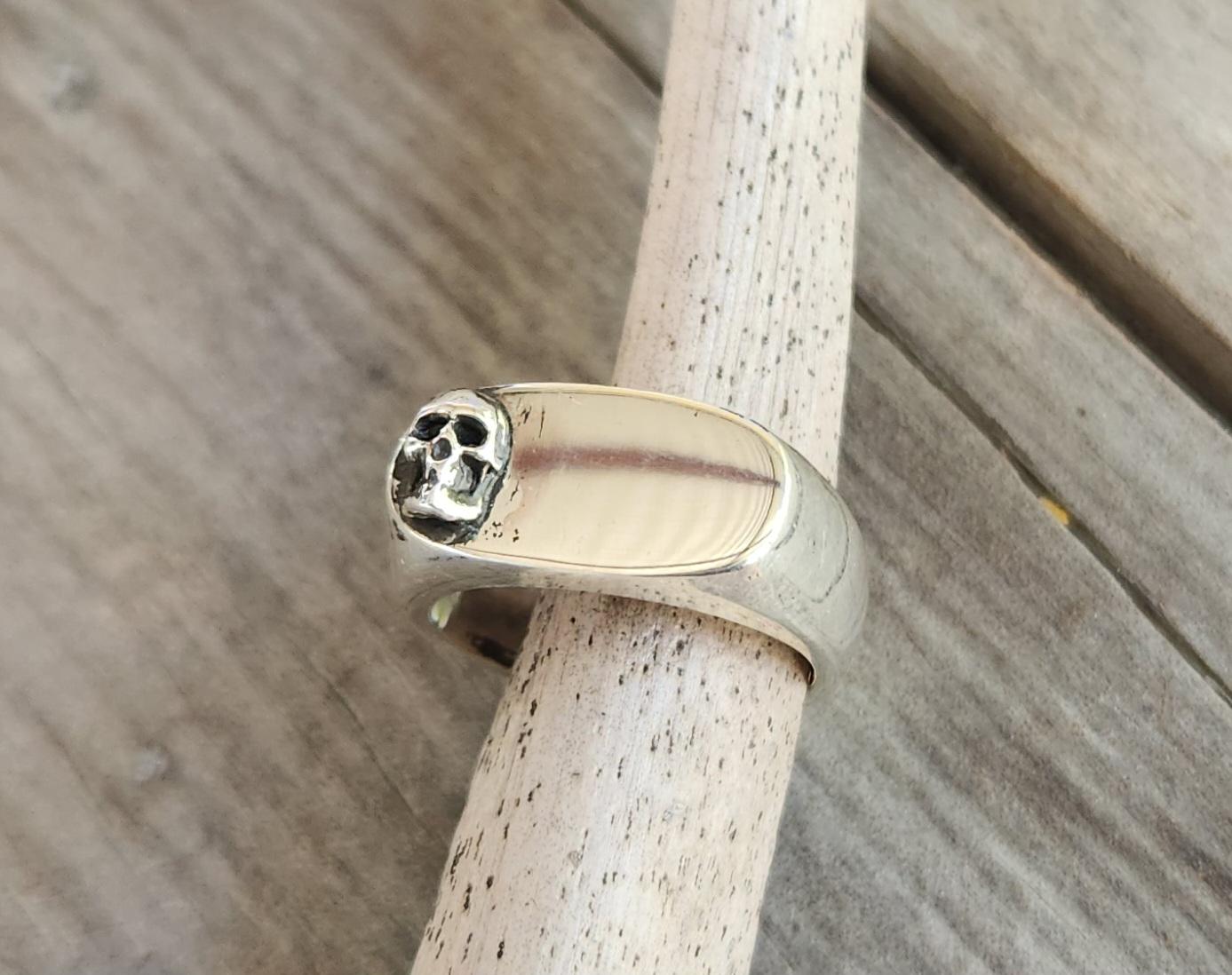 Skull Signet ring,solid signet,sterling silver,chunky,handmade,boho,college,blank ring,plain silver signet,Chunky,unisex