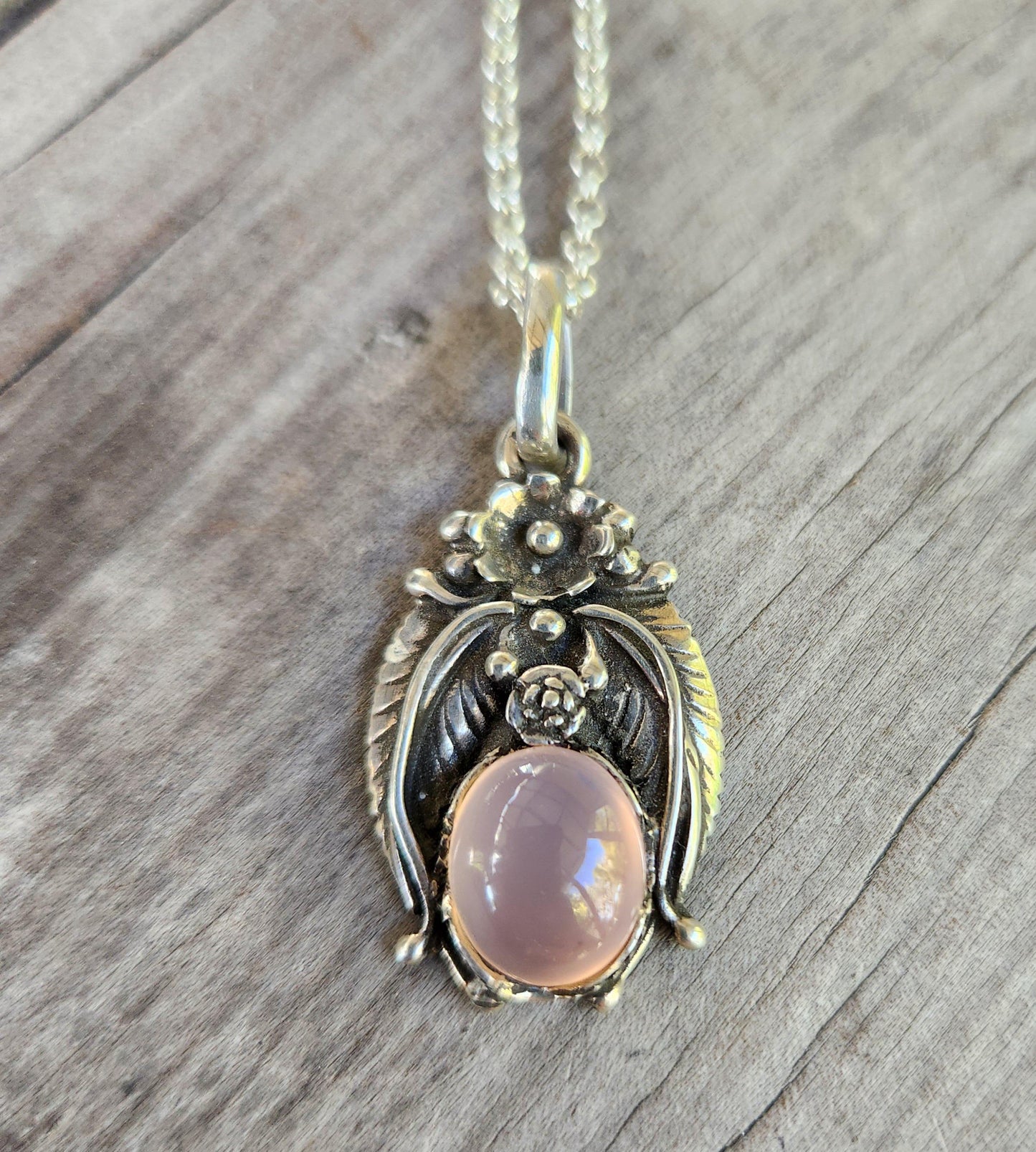Mohave pendant,oyster copper stone,sterling silver,Navajo Indian style,flower,leaf,boho,gypsy,tribal,handmade,gemstone necklace